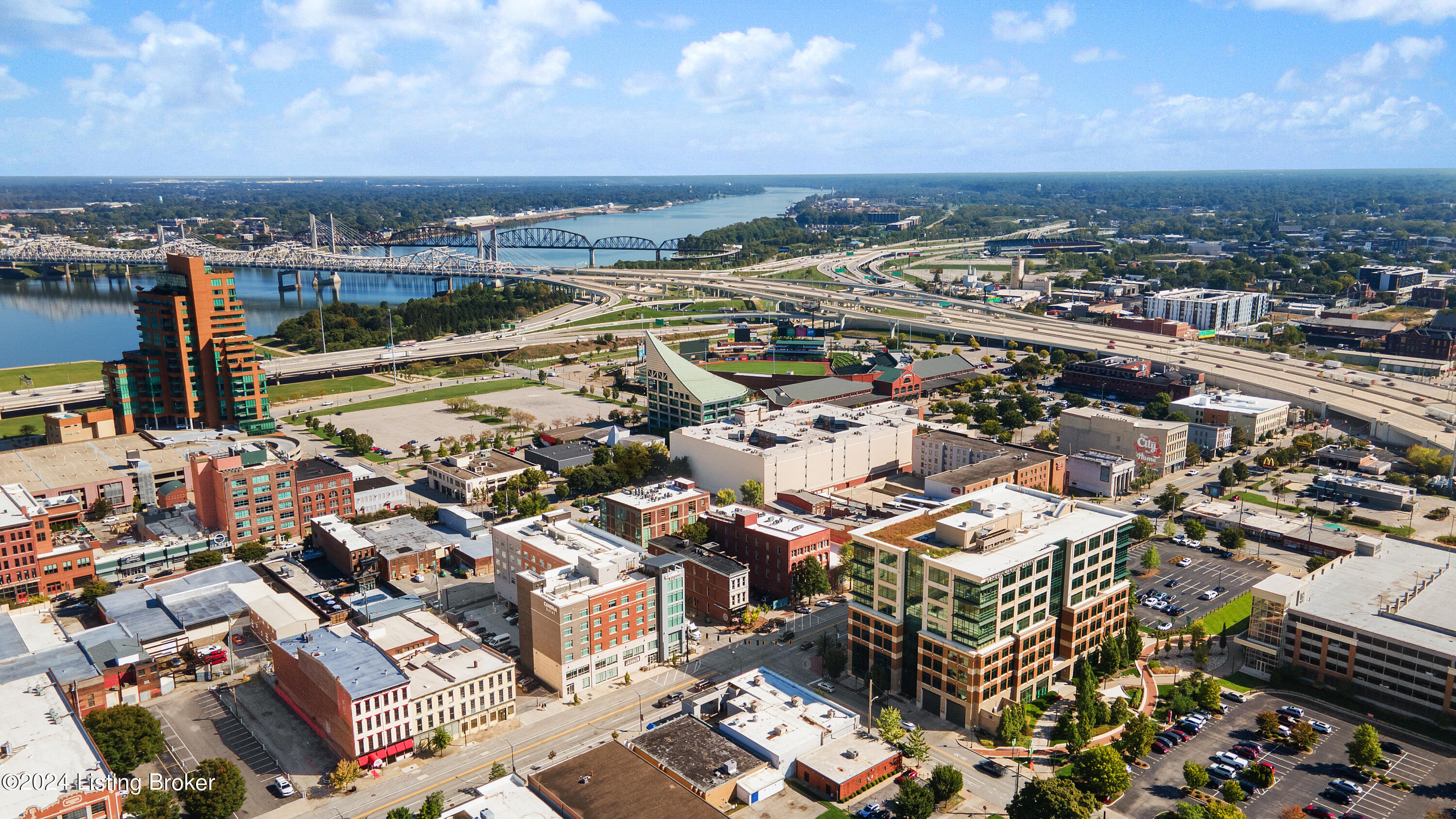 309 E Market St, 302