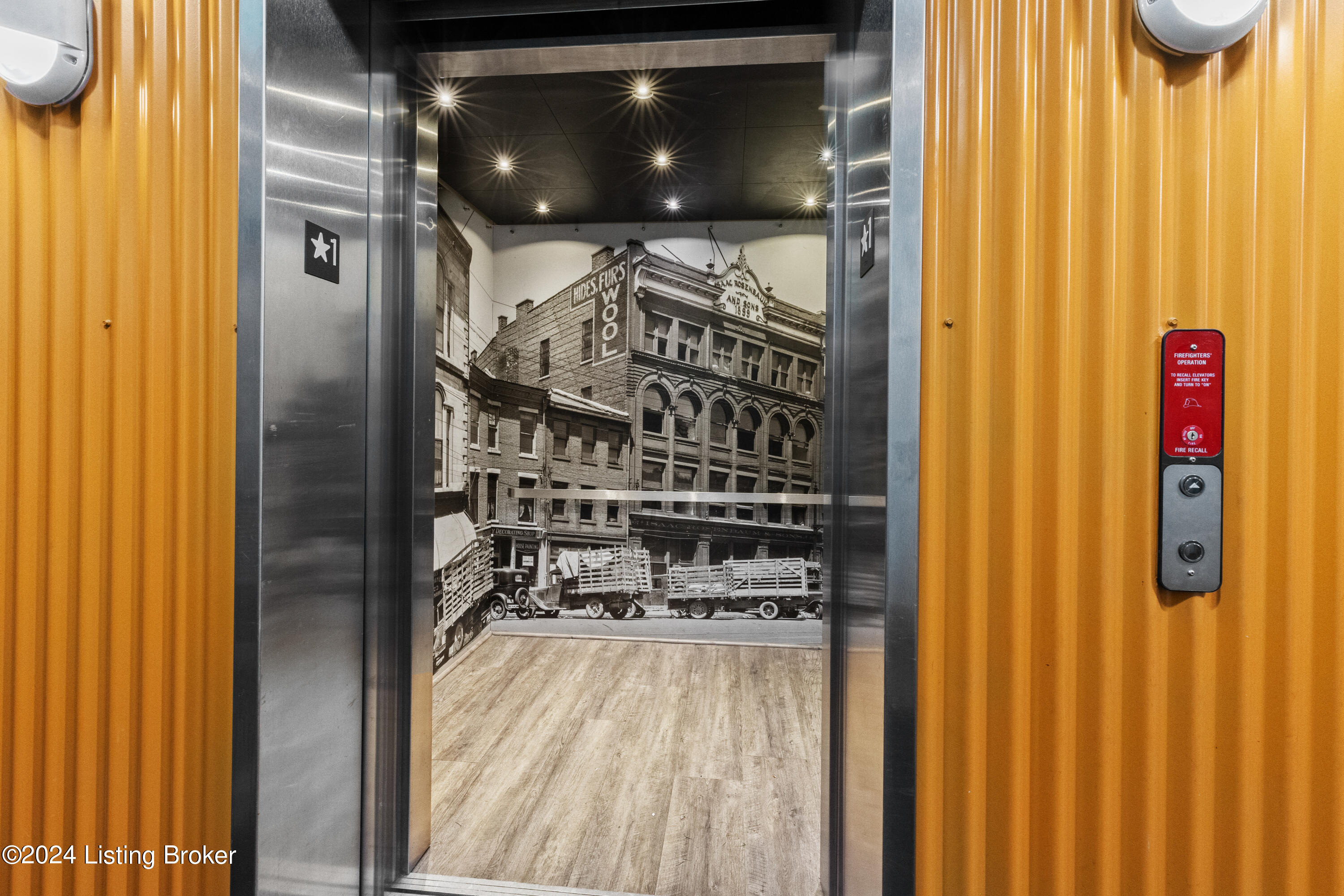 309 E Market St, 302