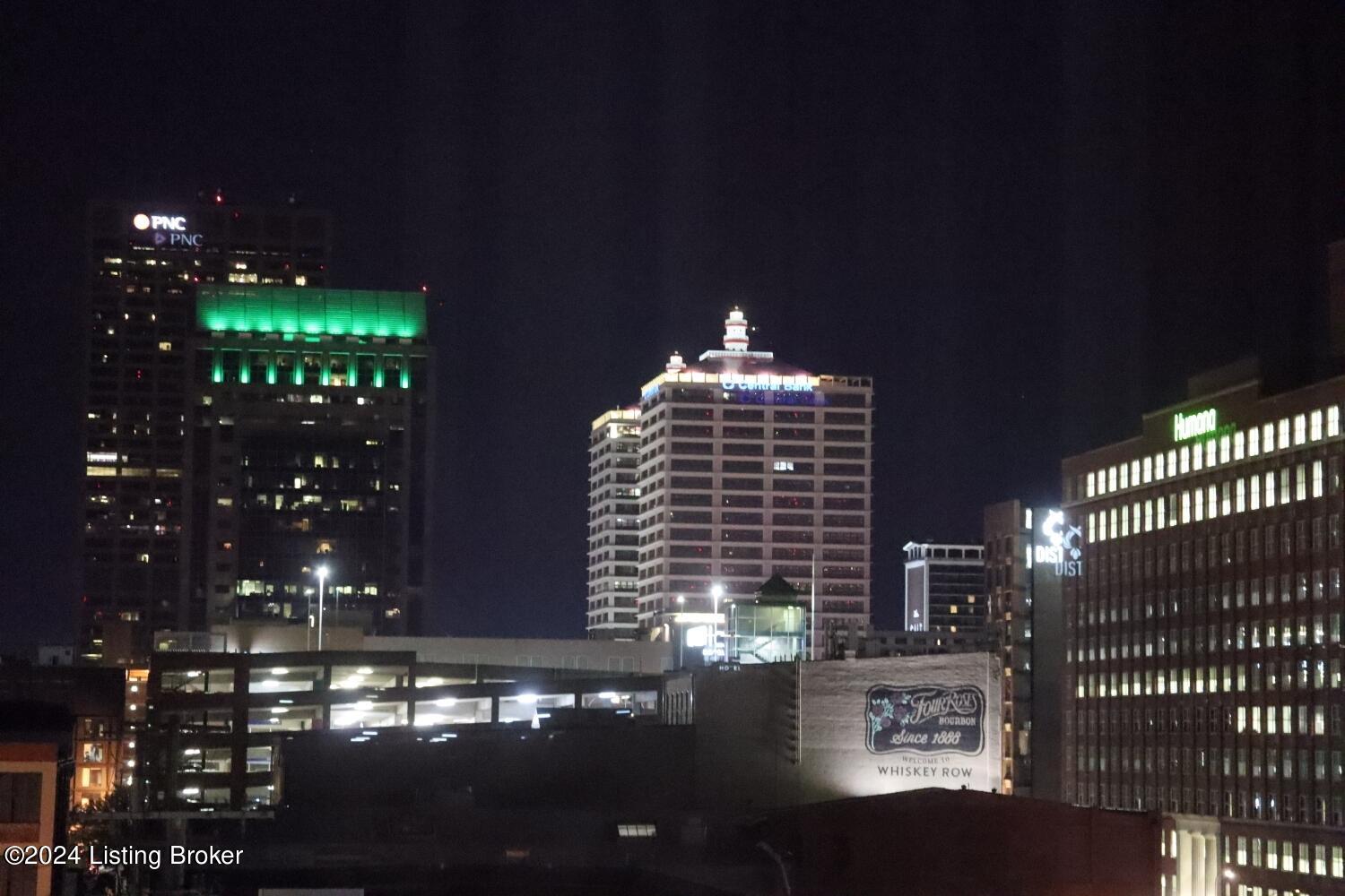 309 E Market St, 302