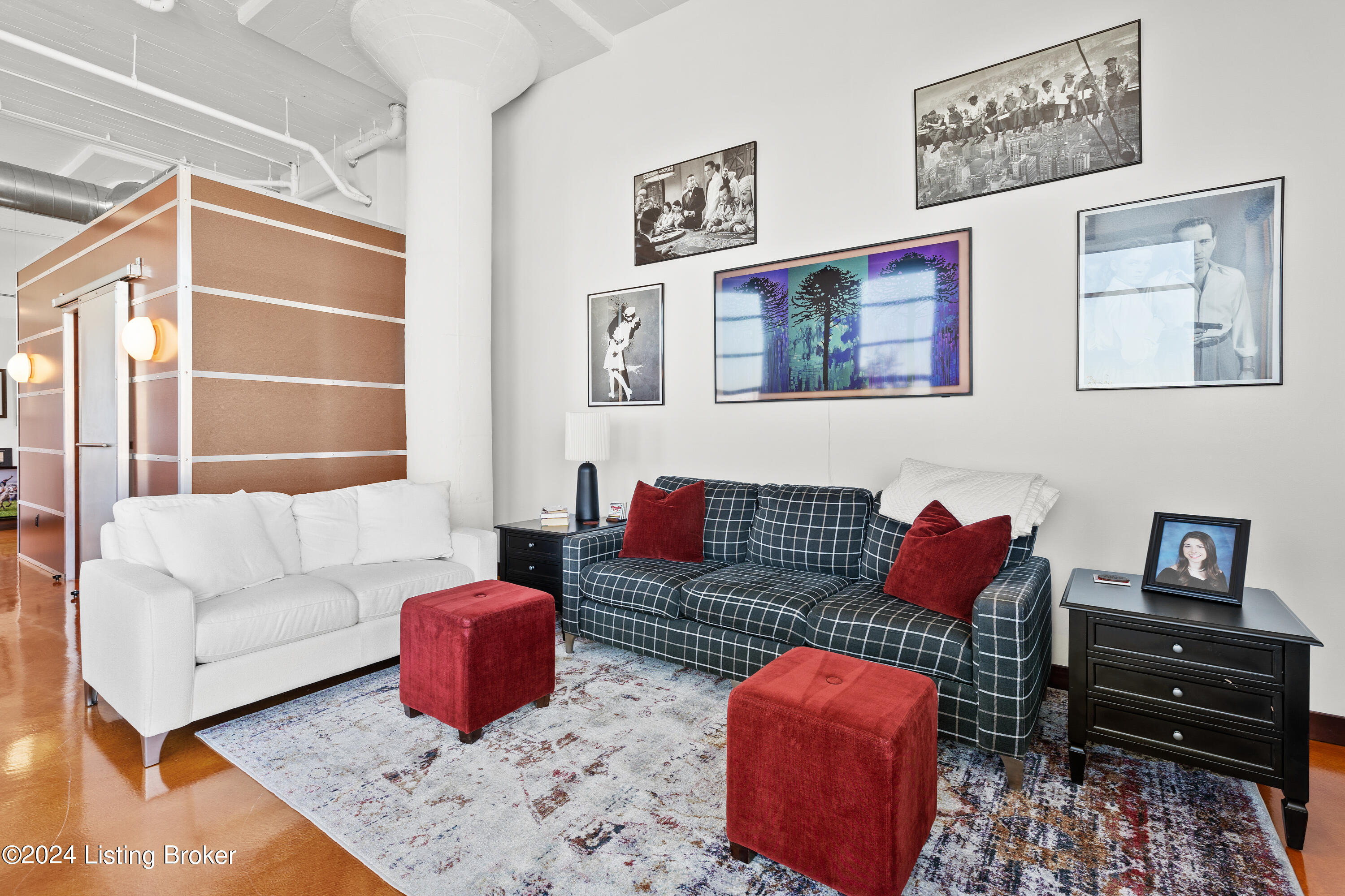 309 E Market St, 302