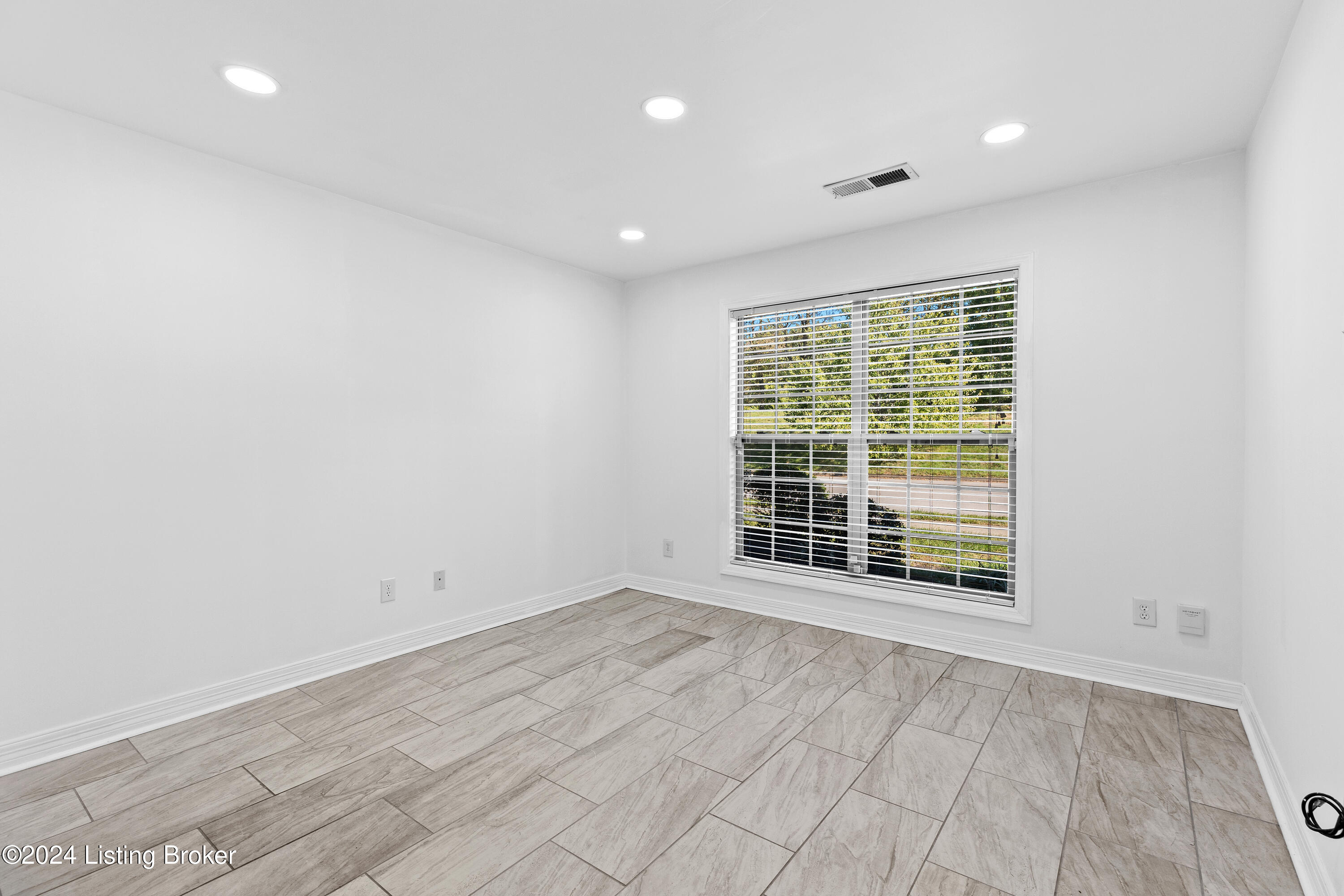 1337 Russell Springs Dr