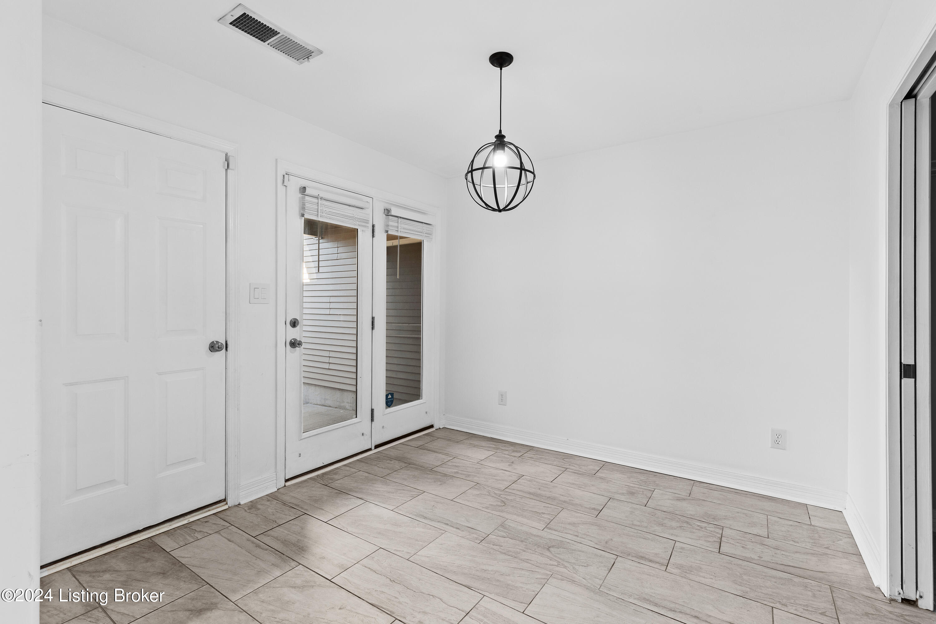 1337 Russell Springs Dr