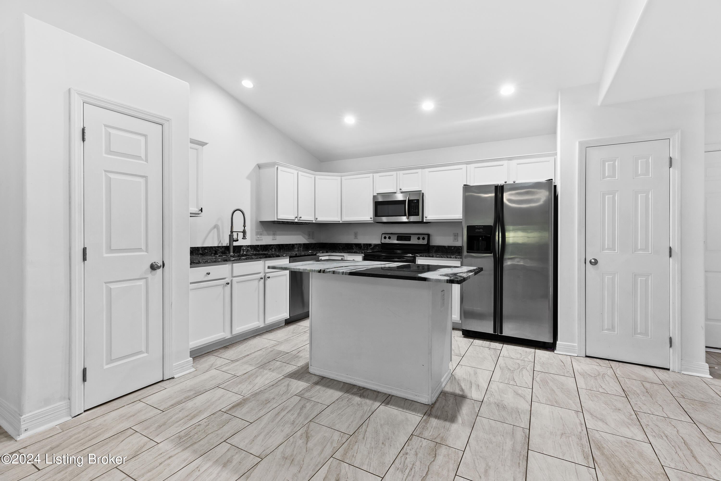 1337 Russell Springs Dr