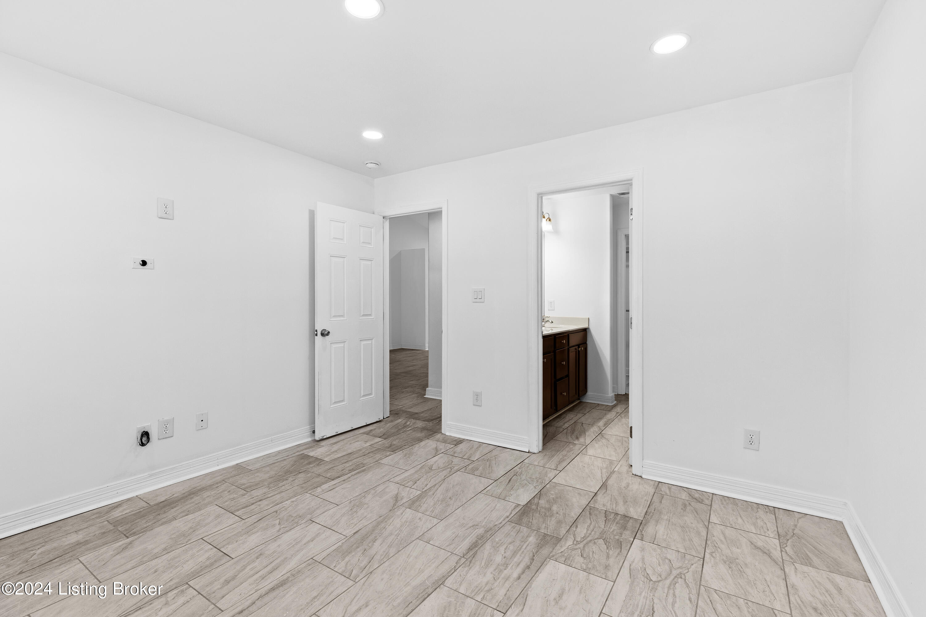 1337 Russell Springs Dr