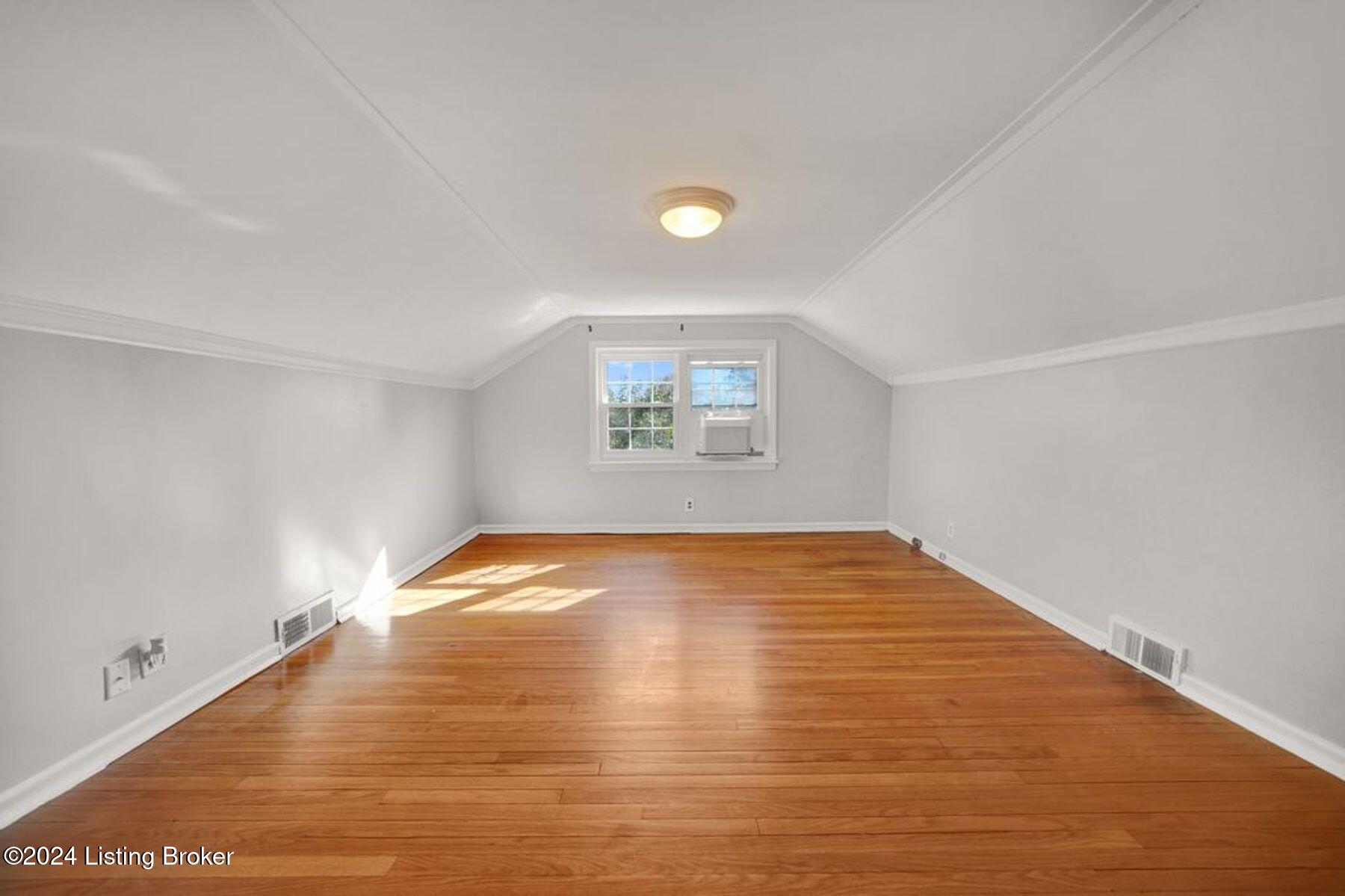 2537 Tennyson Ave