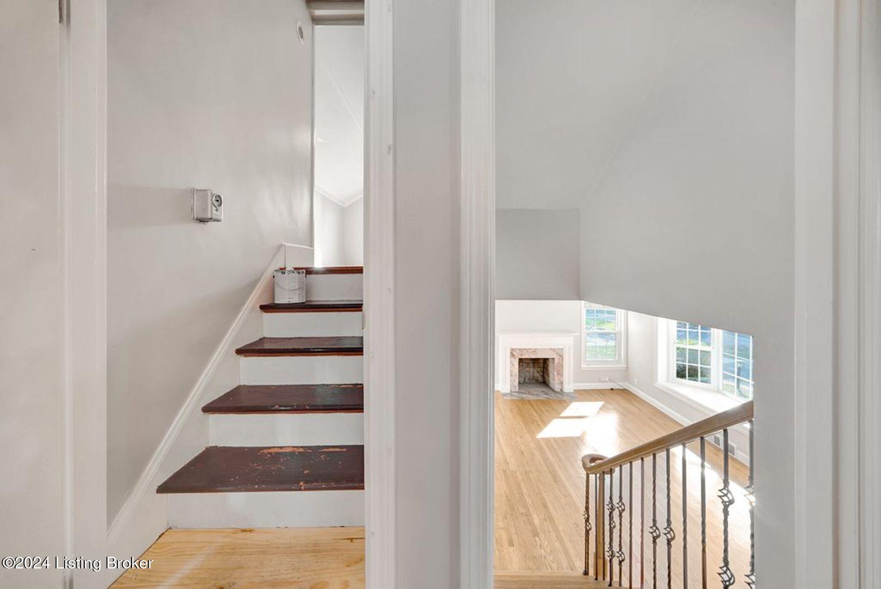2537 Tennyson Ave