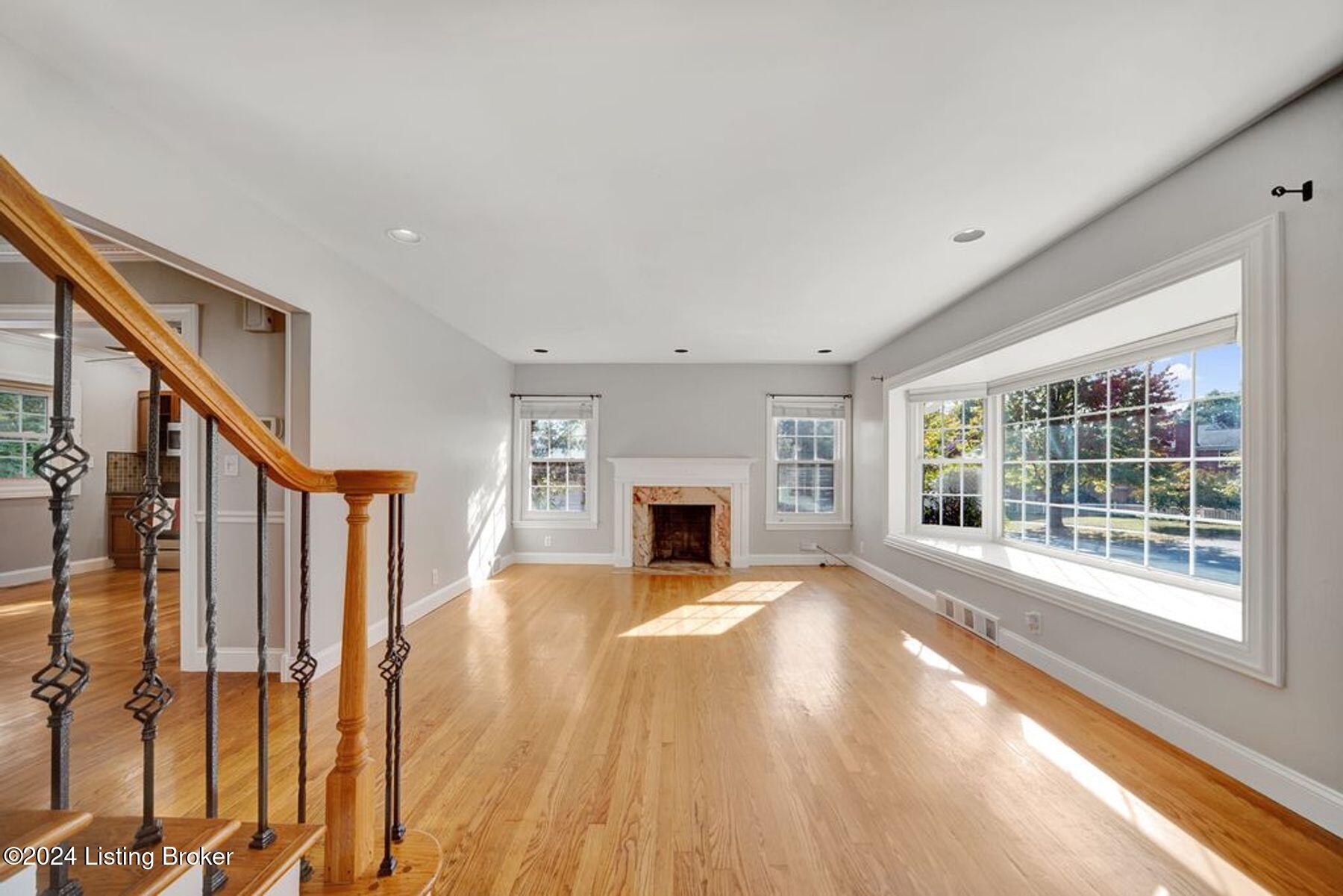 2537 Tennyson Ave