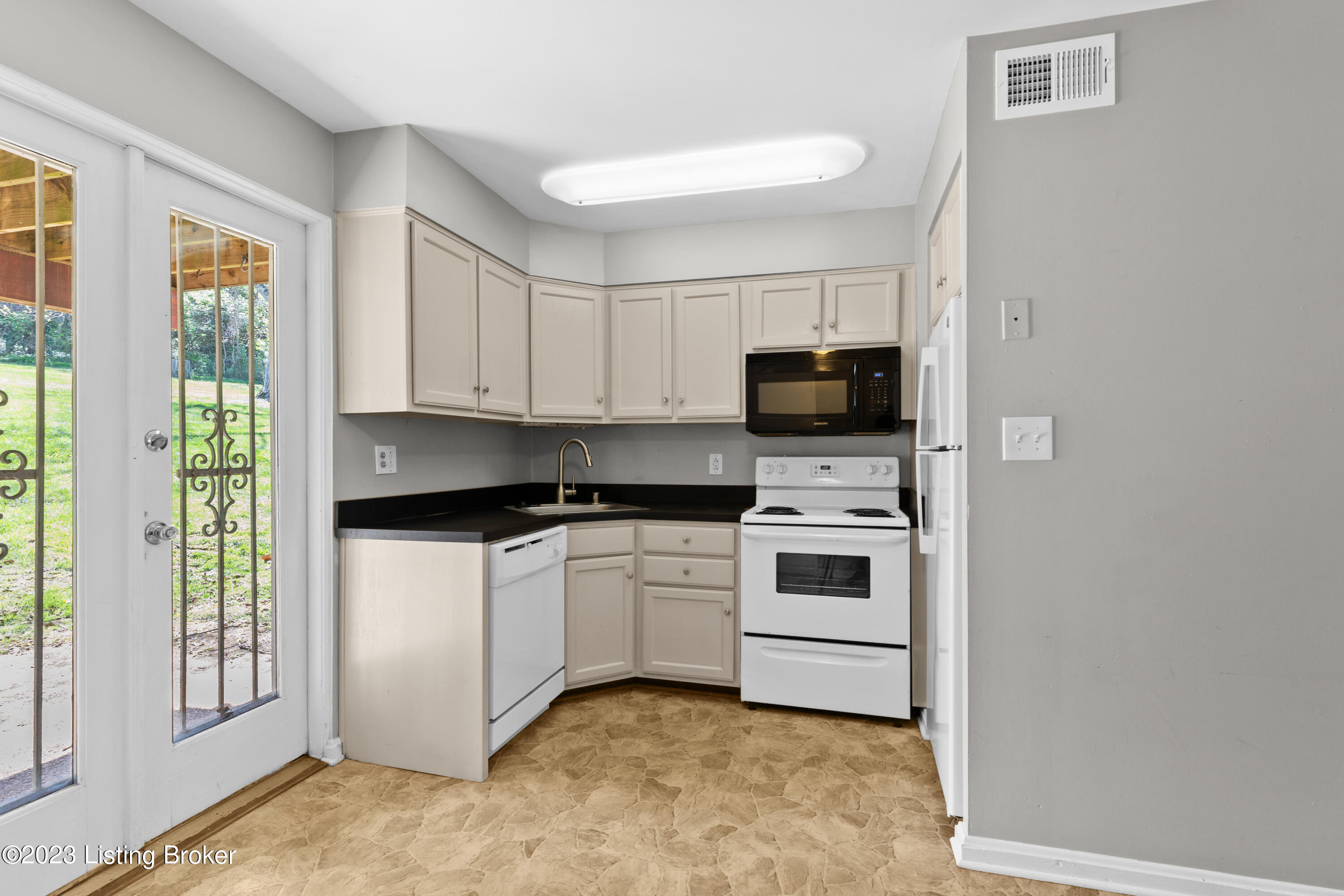 4120 Stoneview Dr, 1