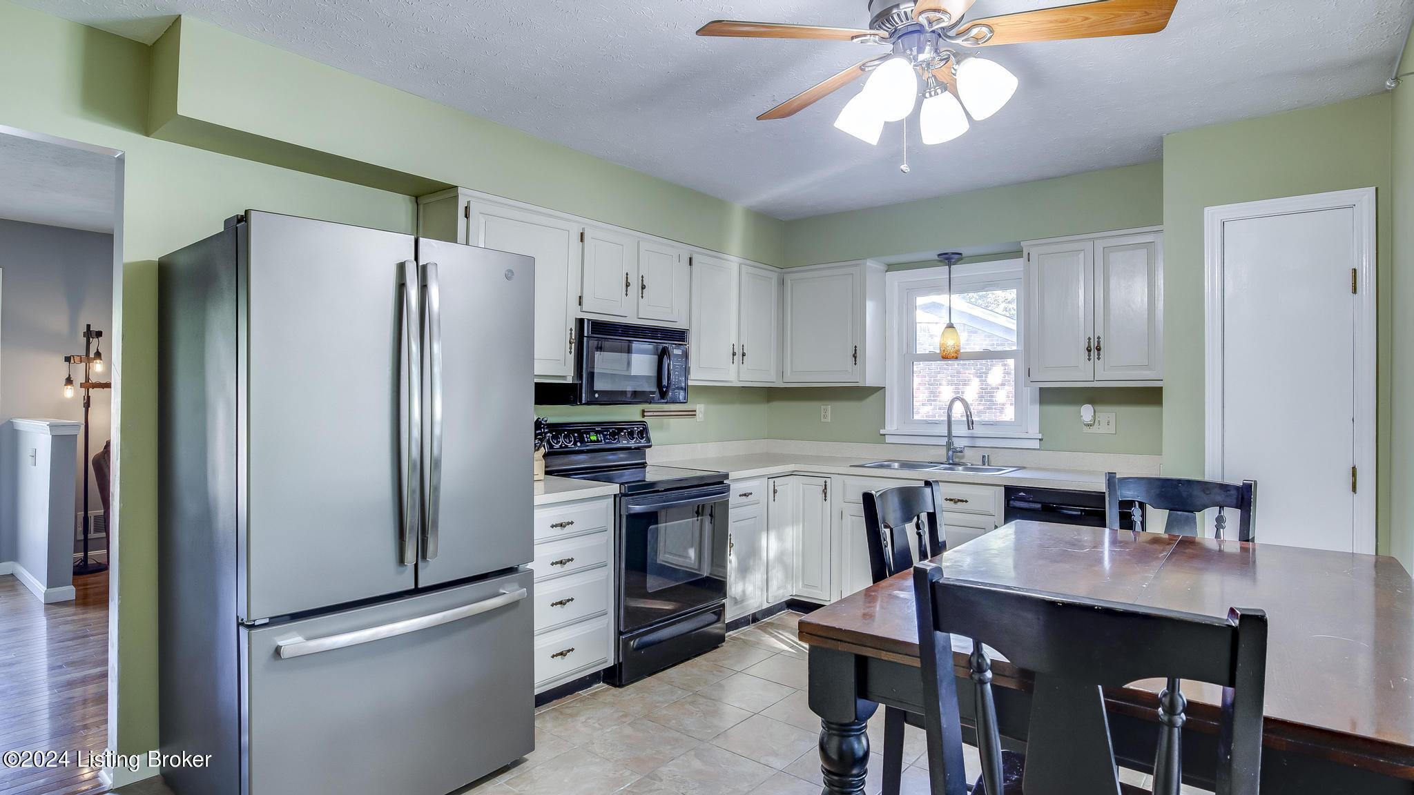 10814 Cherry Grove Ct