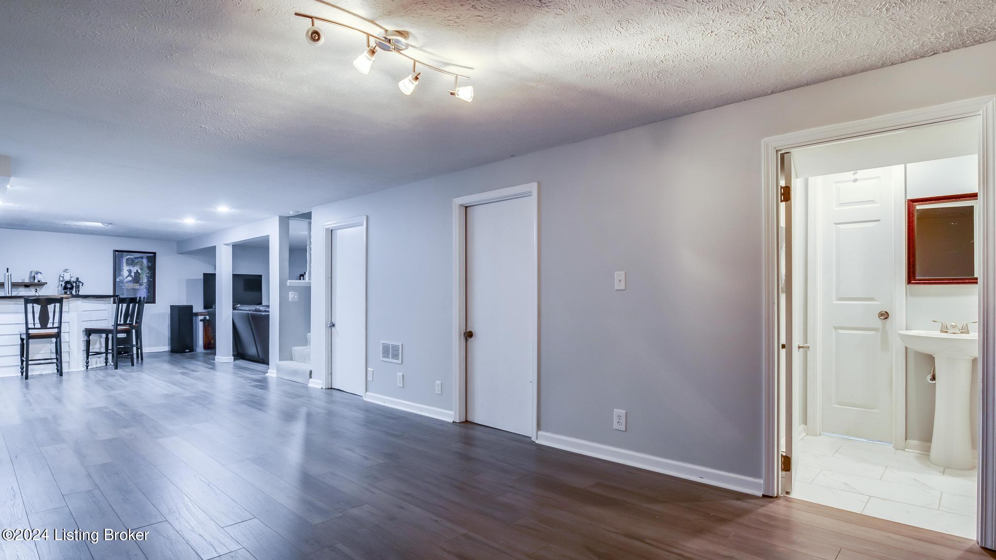 10814 Cherry Grove Ct