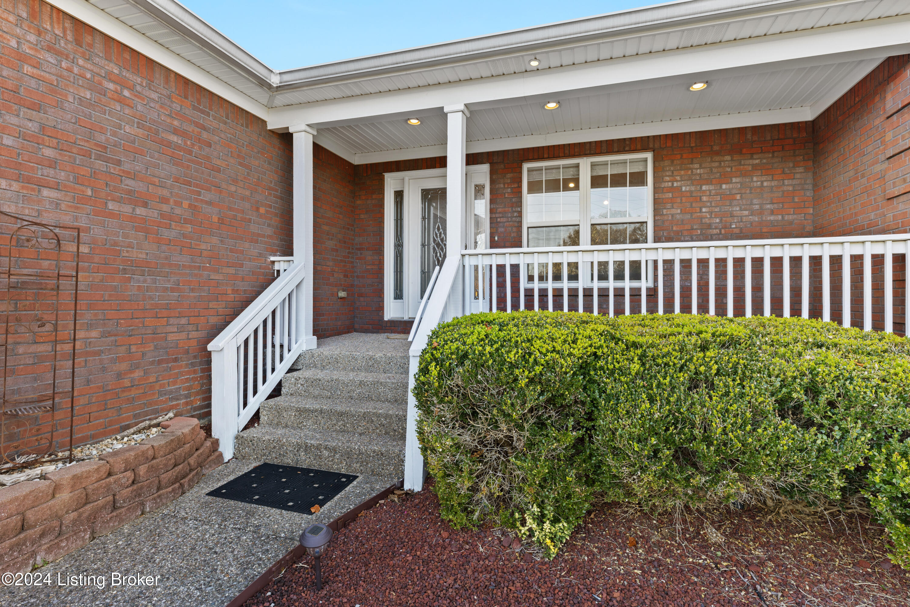 12611 Bernay Pl