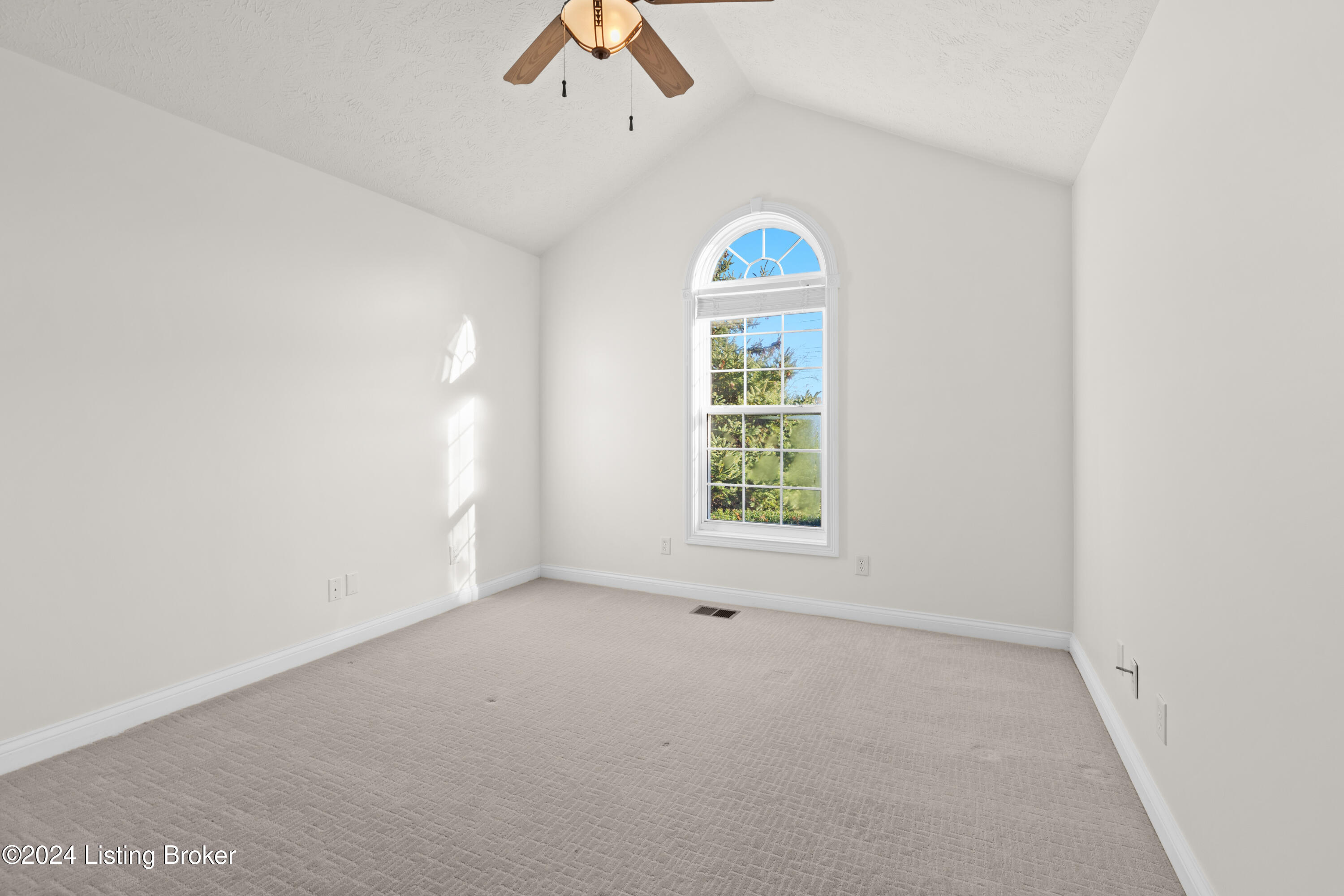 12611 Bernay Pl