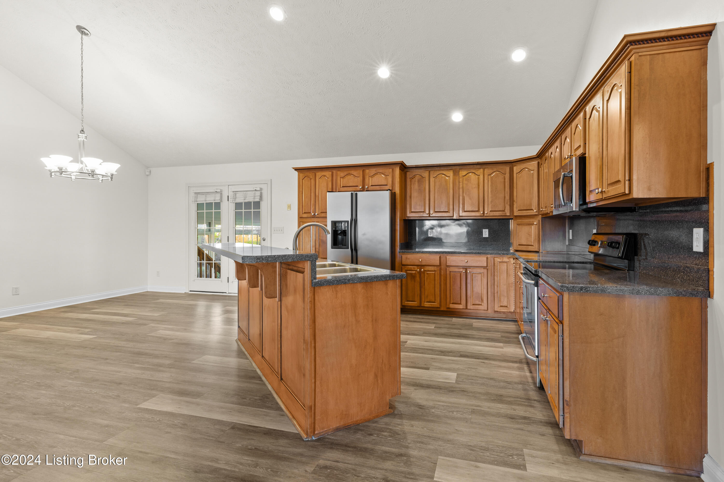 12611 Bernay Pl