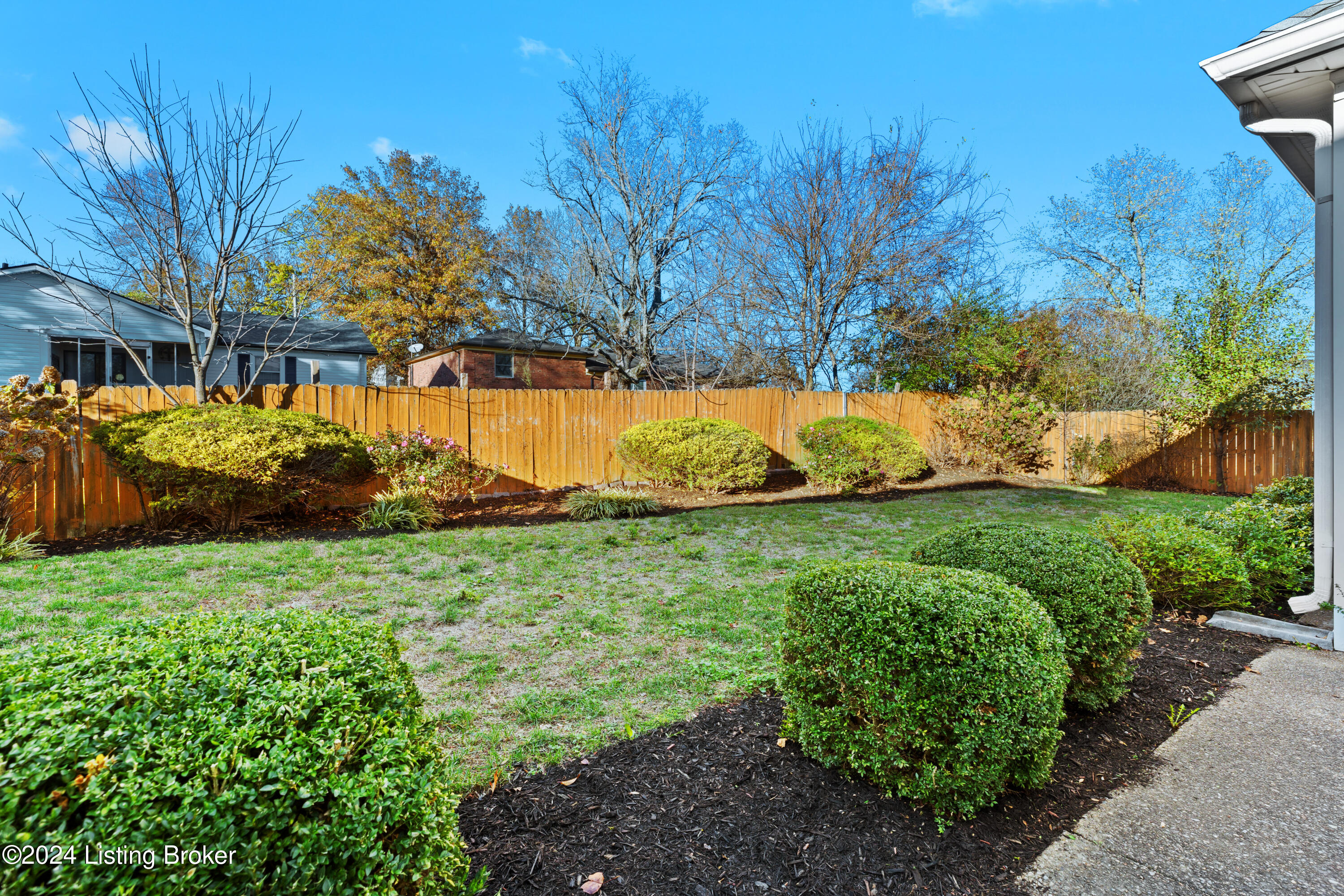 12611 Bernay Pl