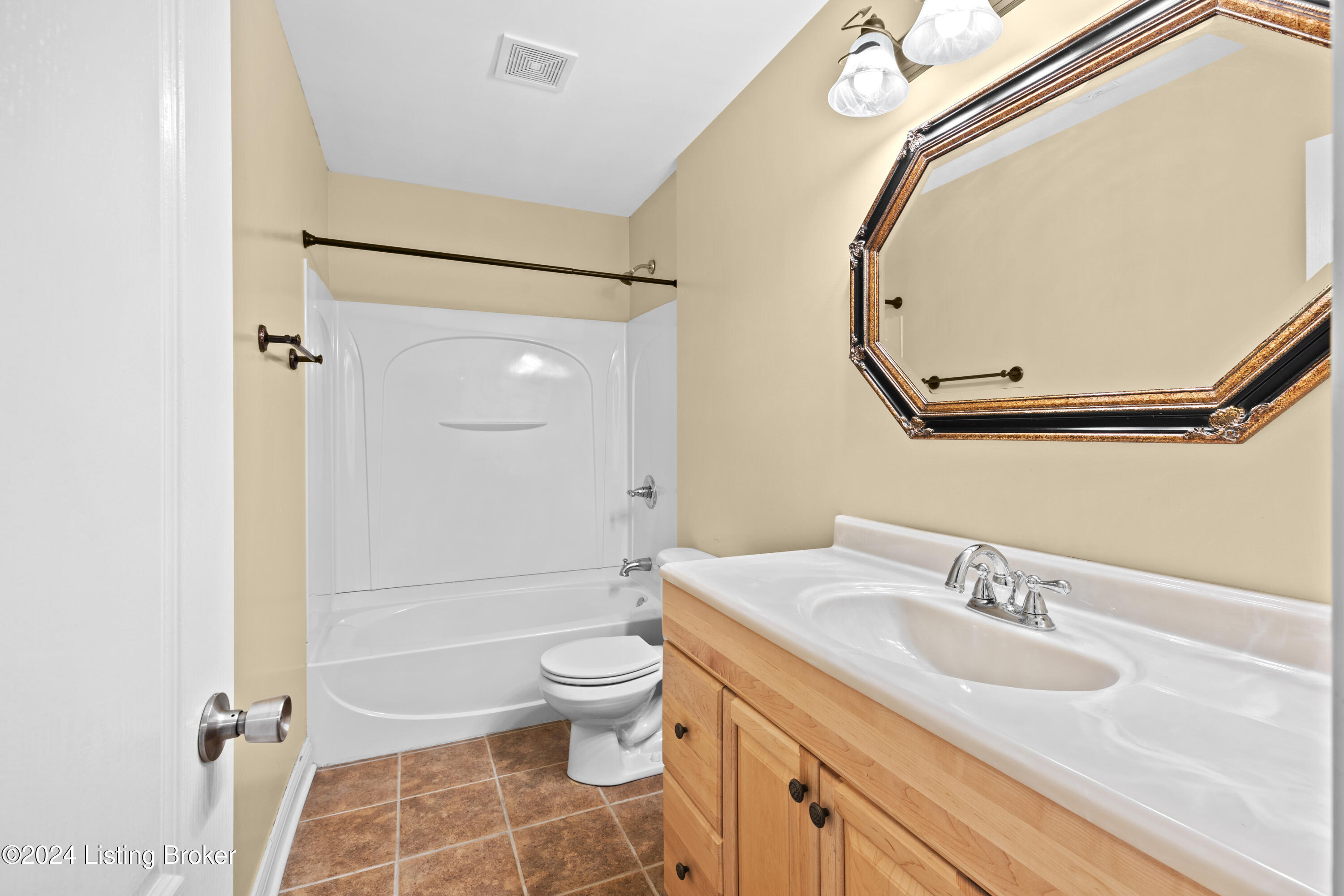 12611 Bernay Pl