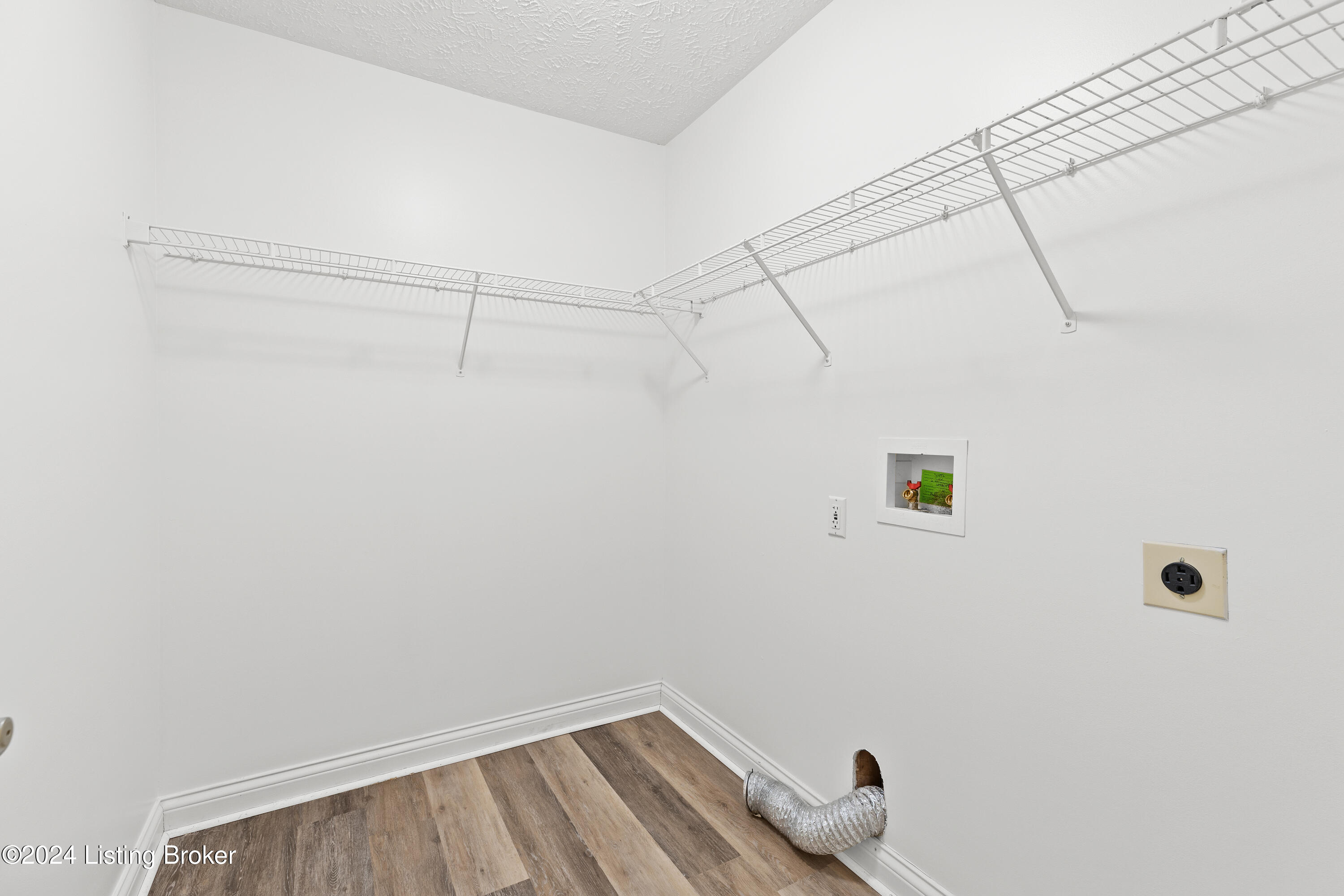 12611 Bernay Pl
