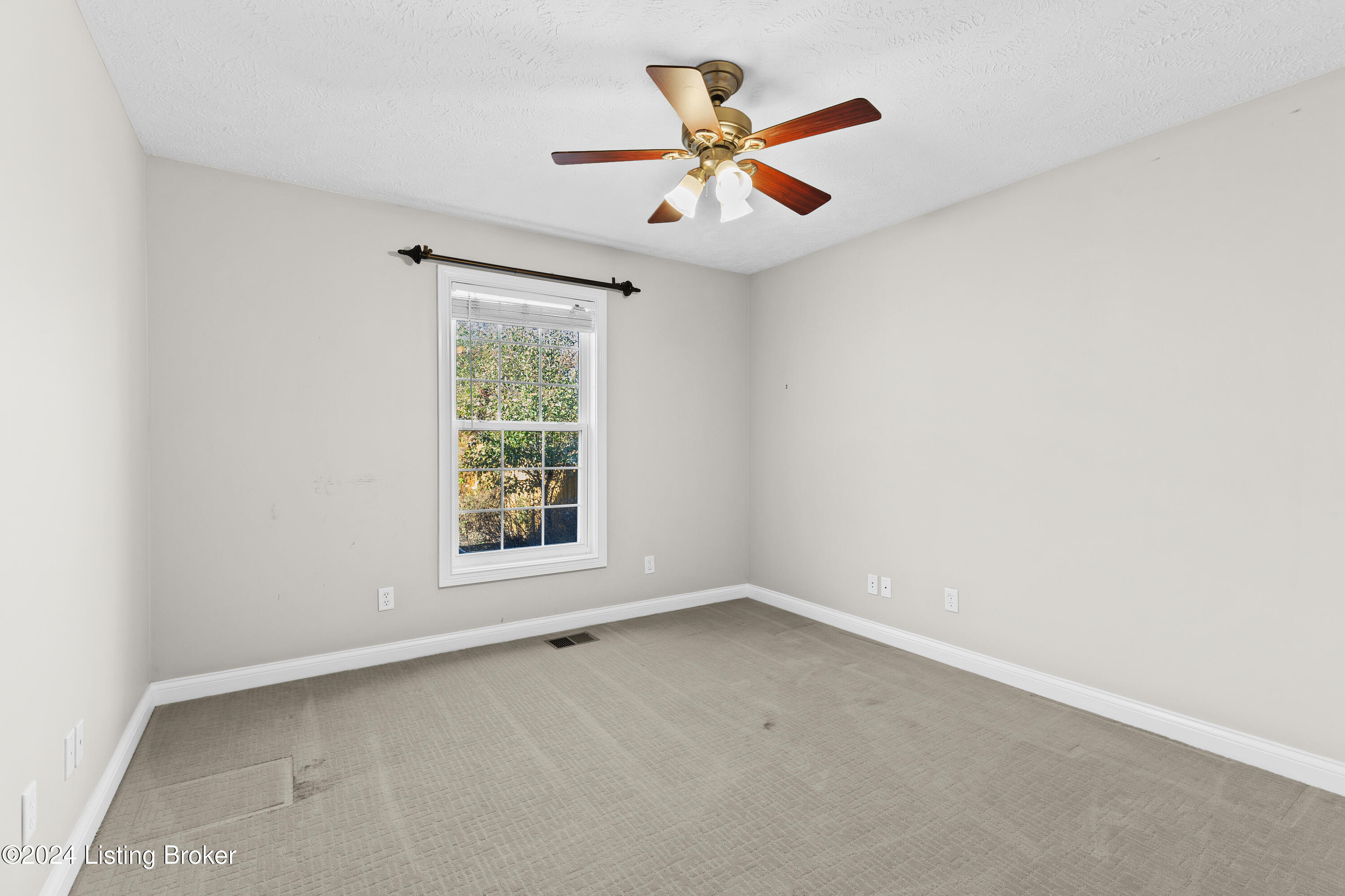 12611 Bernay Pl