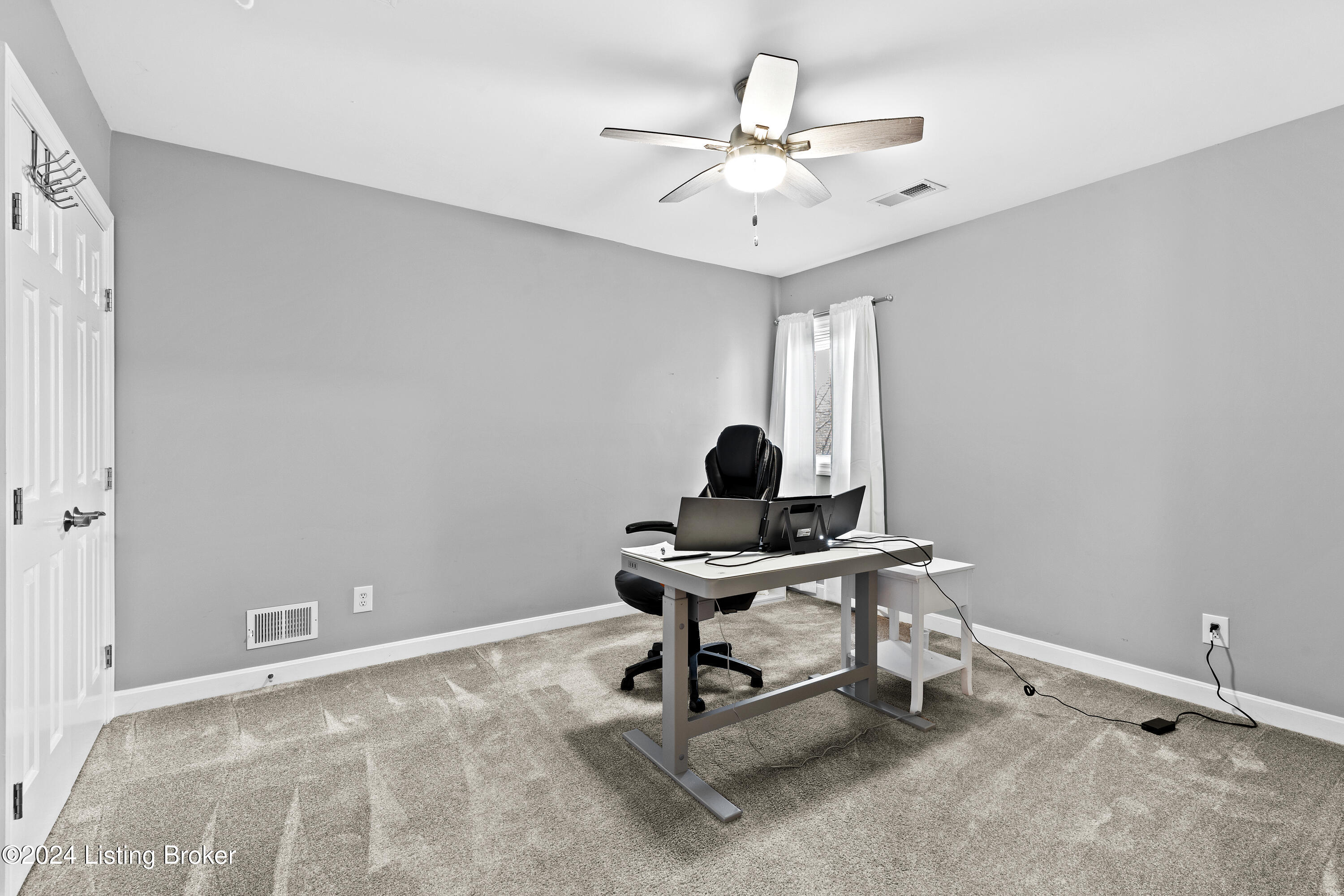 10423 Worthington Ln