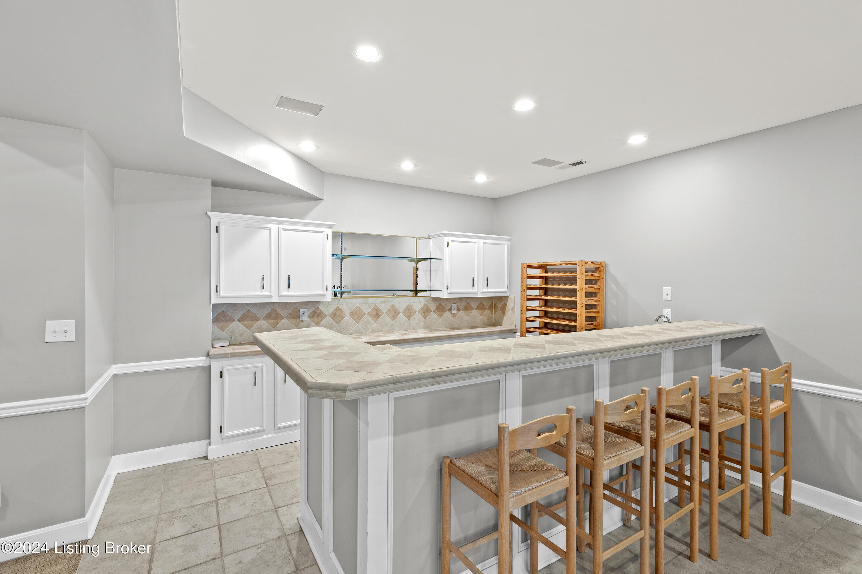 10423 Worthington Ln