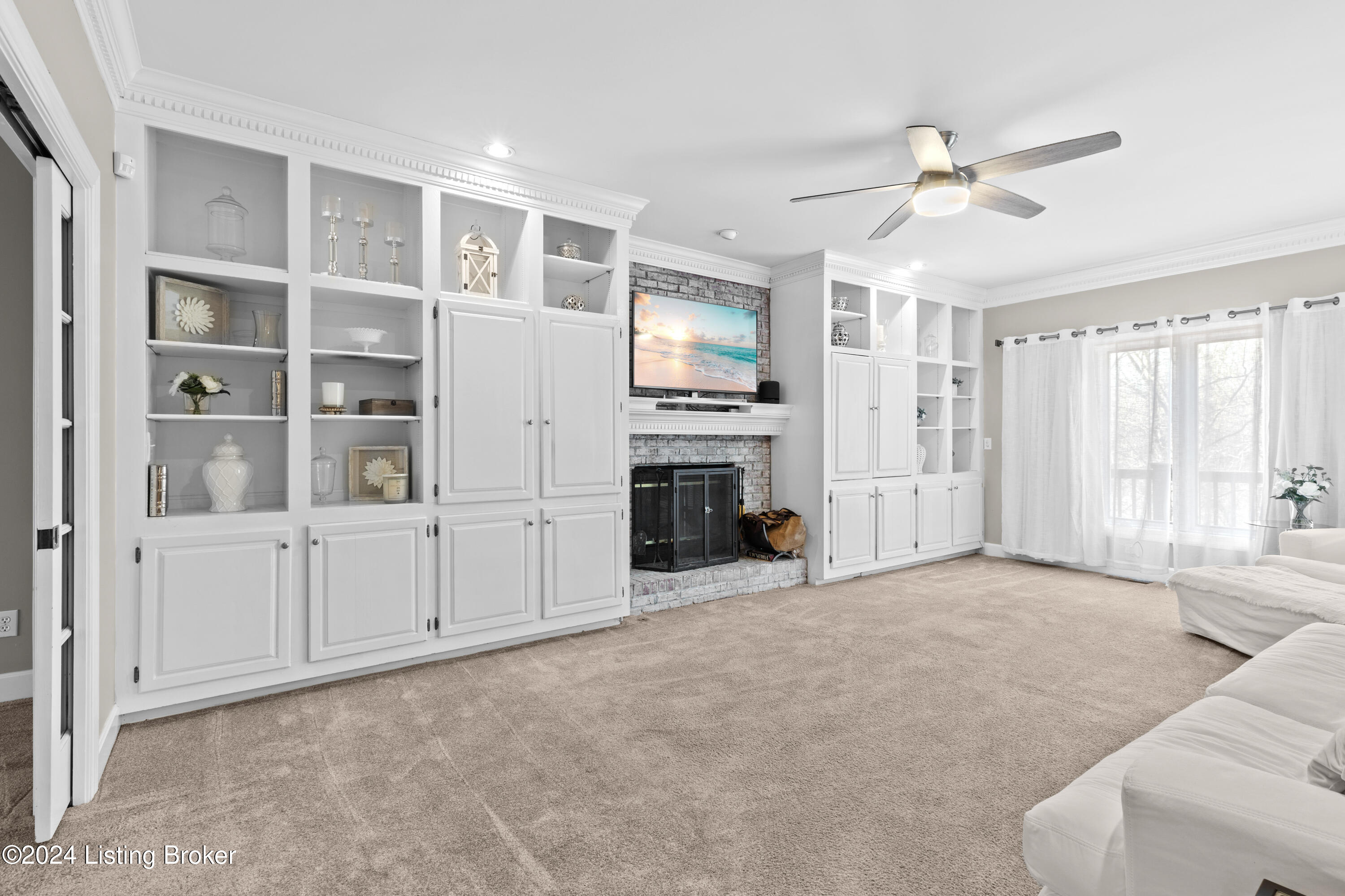 10423 Worthington Ln