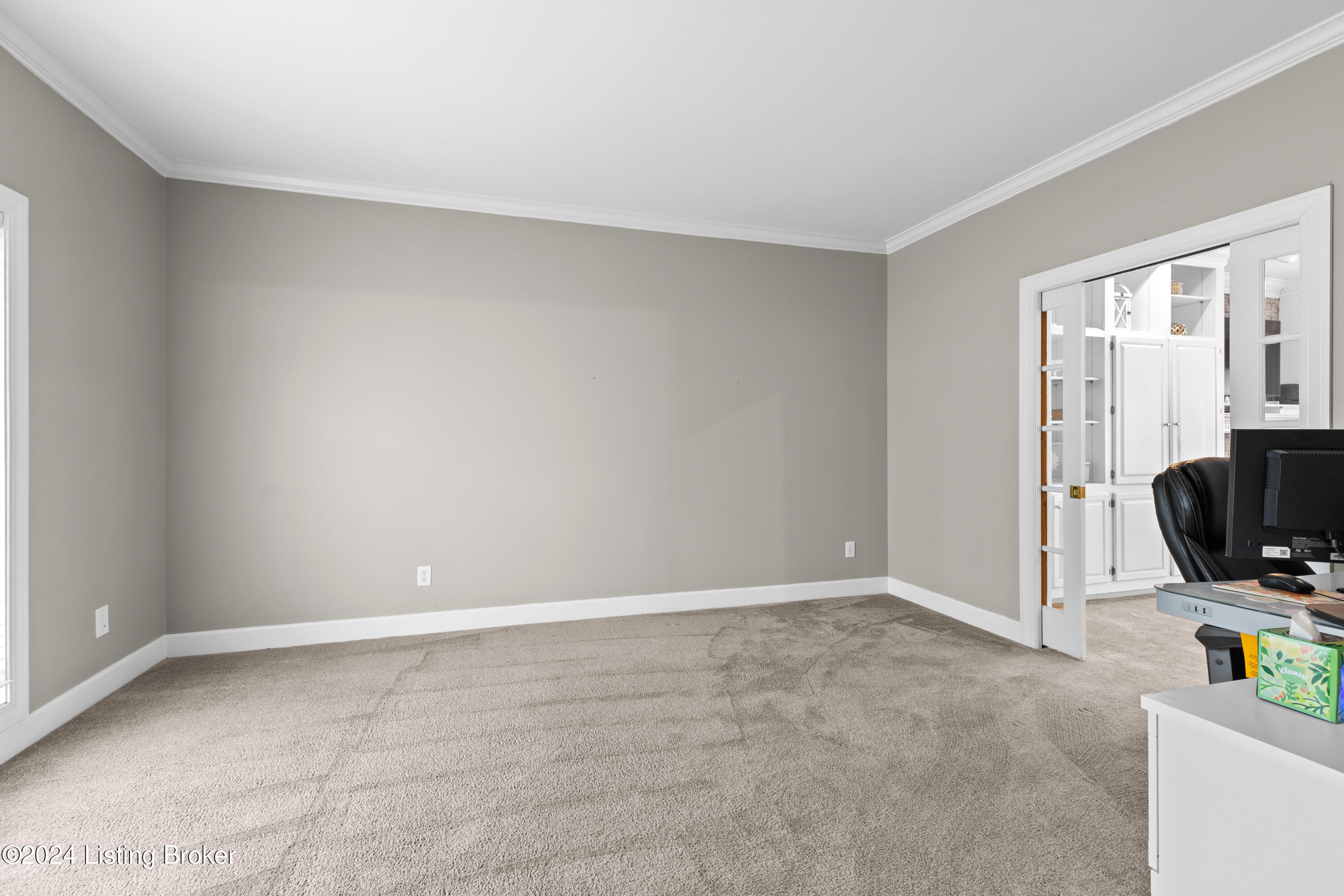 10423 Worthington Ln