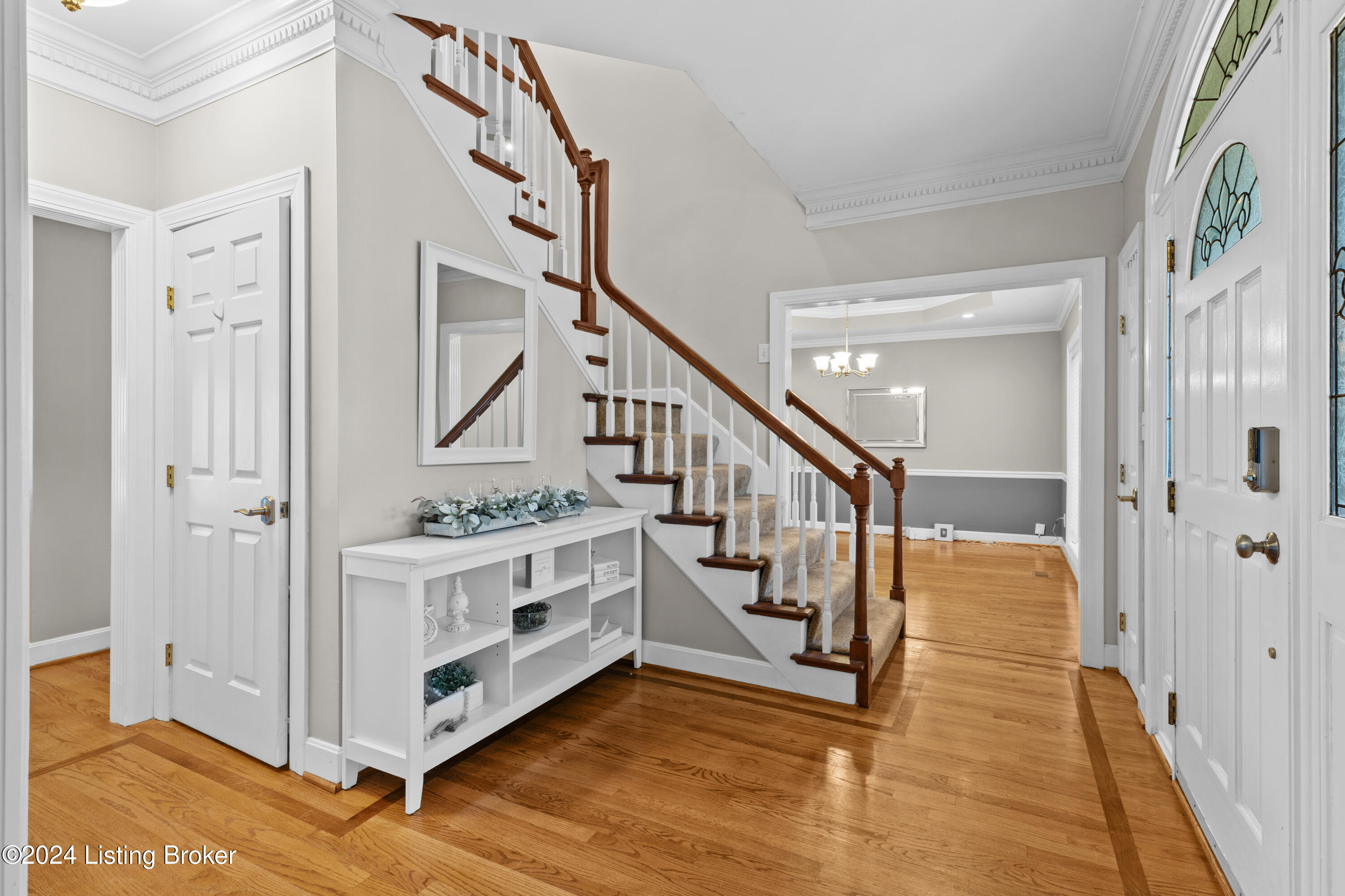 10423 Worthington Ln