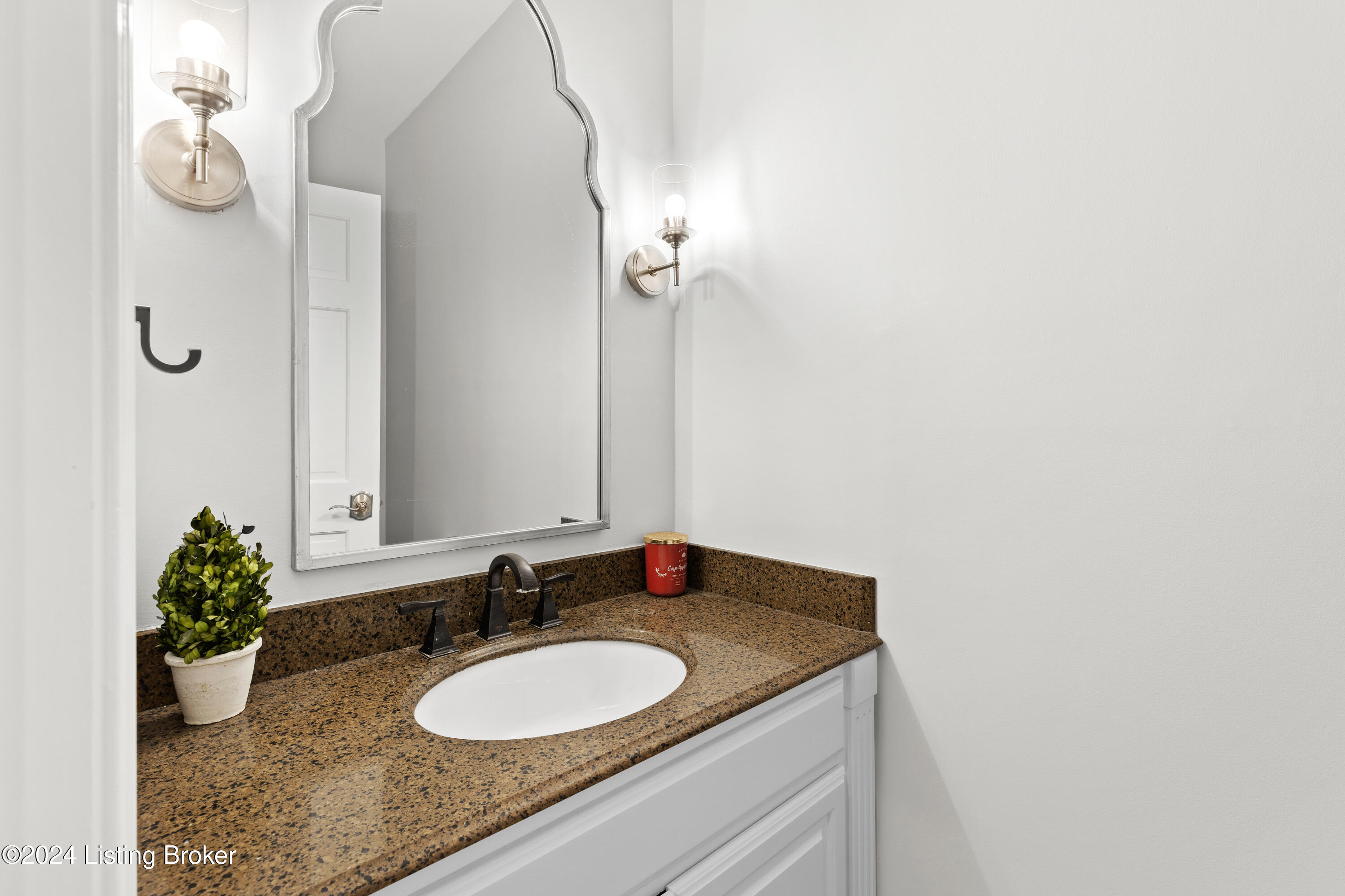 10423 Worthington Ln