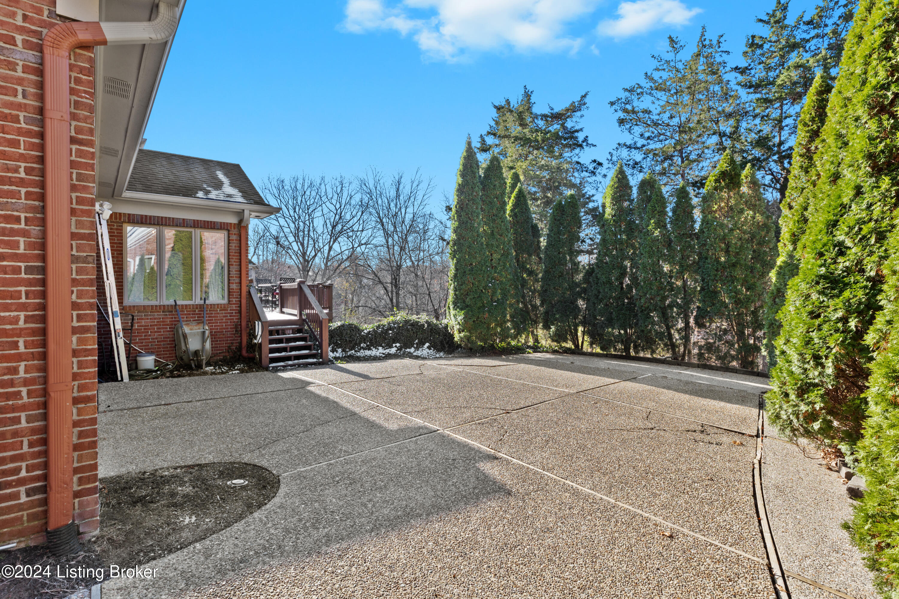 10423 Worthington Ln