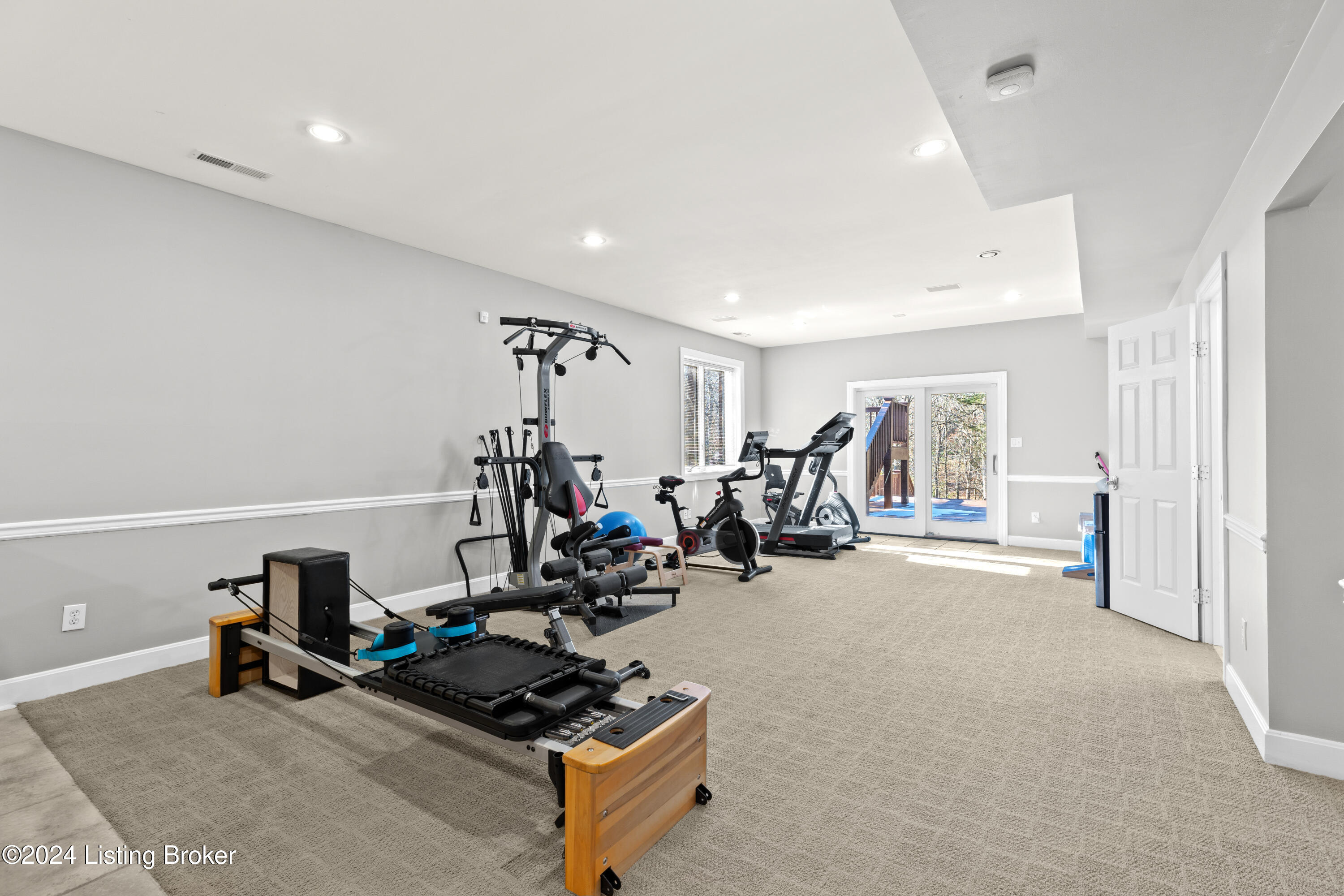 10423 Worthington Ln