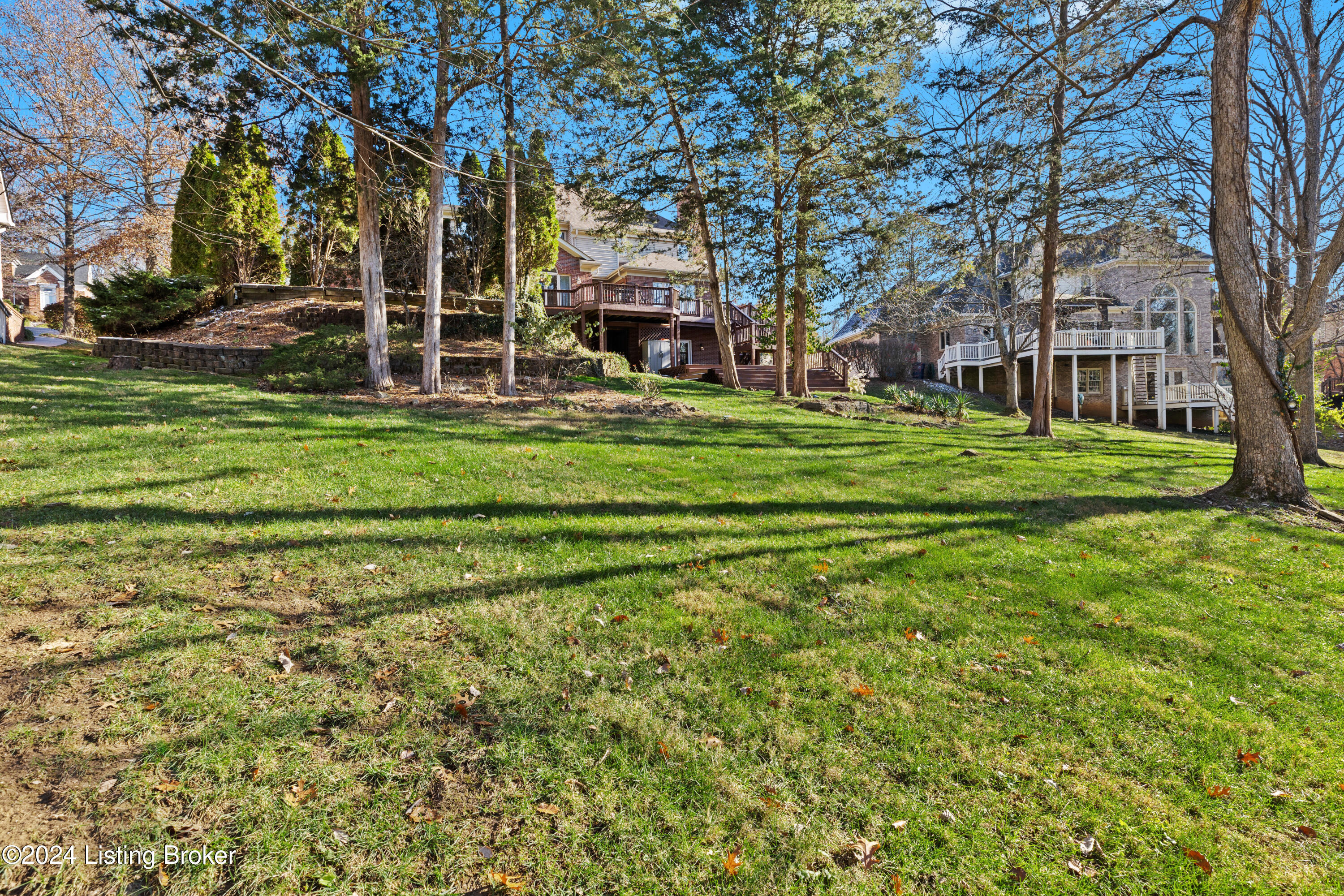 10423 Worthington Ln