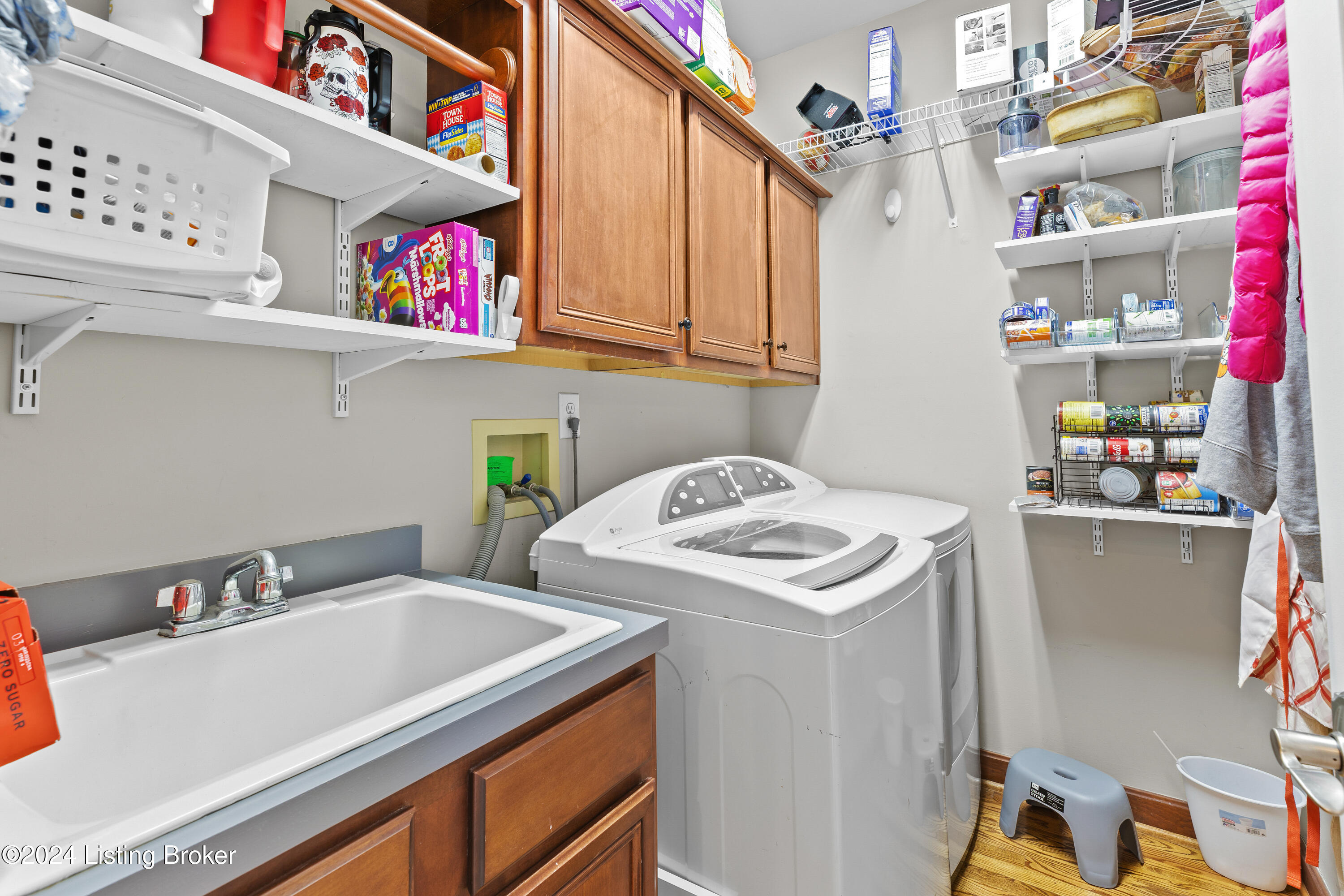 10423 Worthington Ln