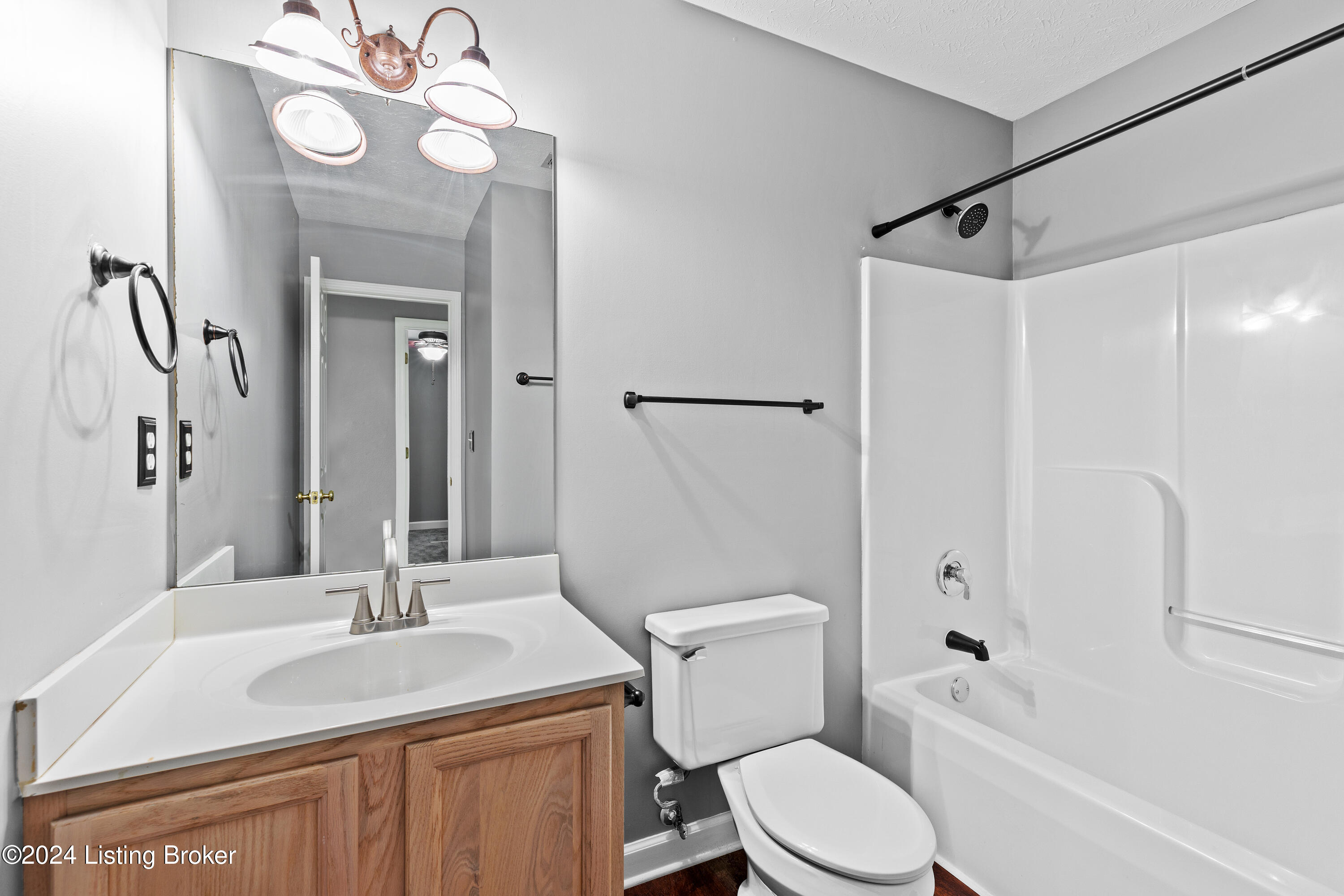 175 Central Blvd, 15