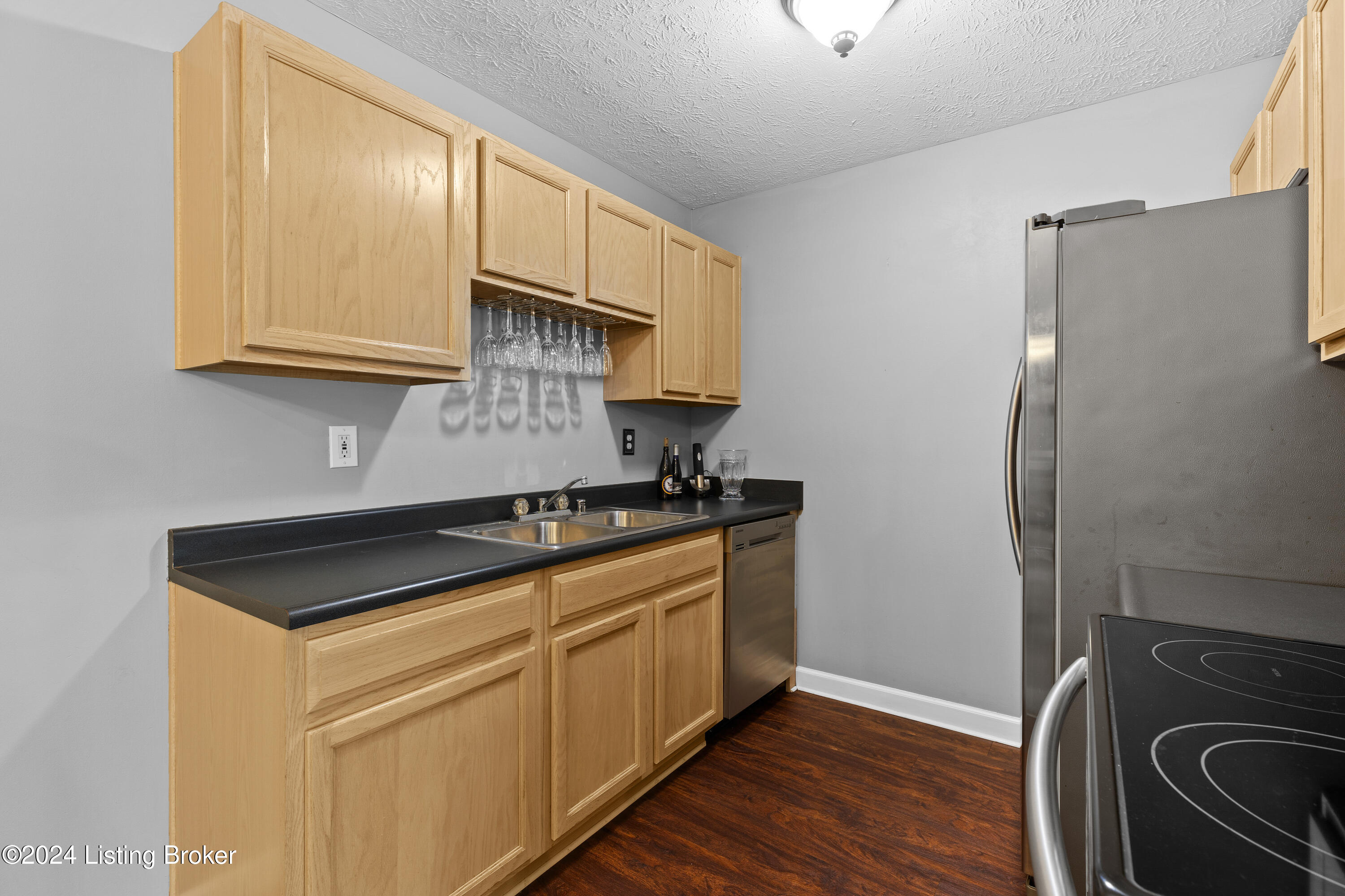 175 Central Blvd, 15