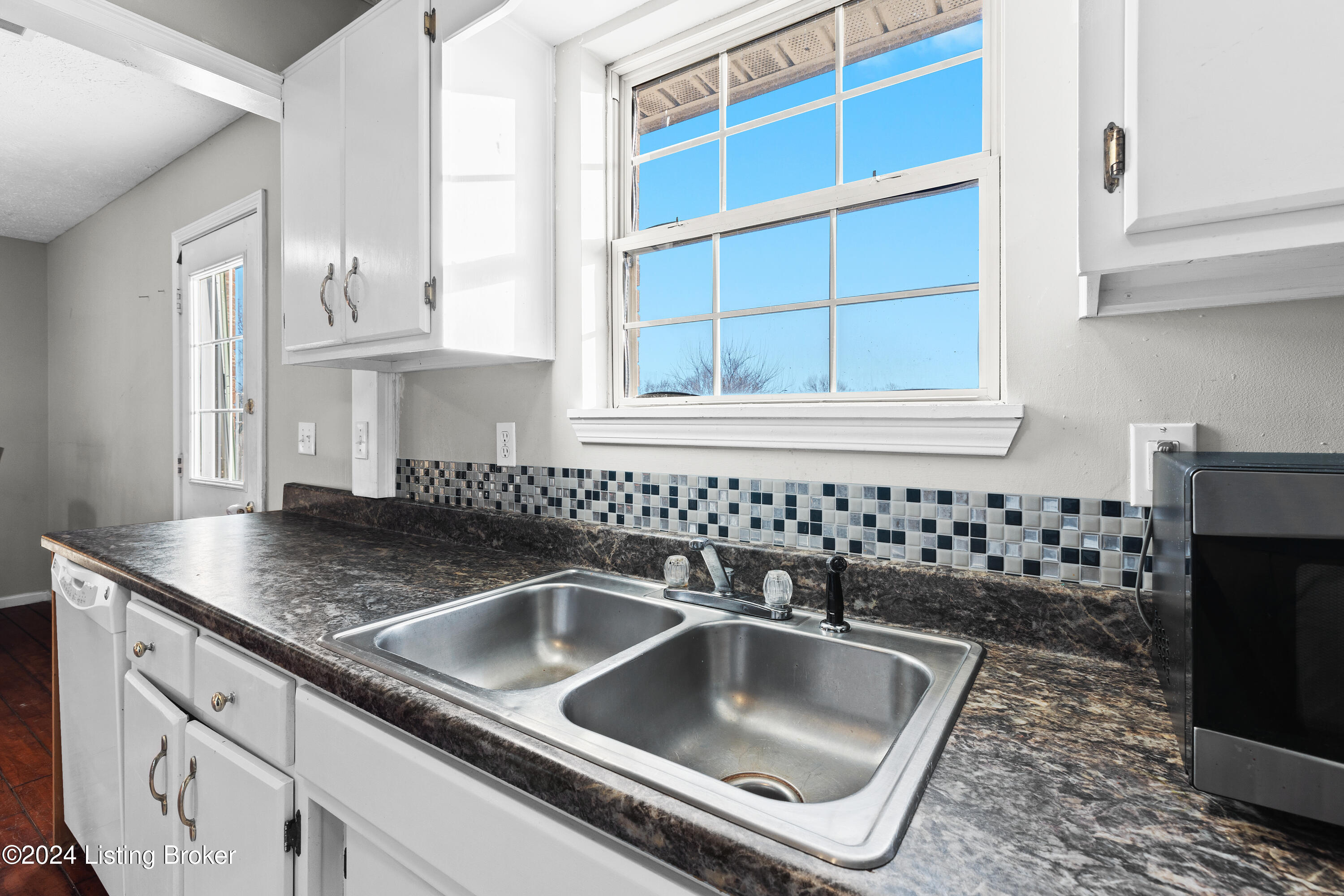 101 Atlantic Ct
