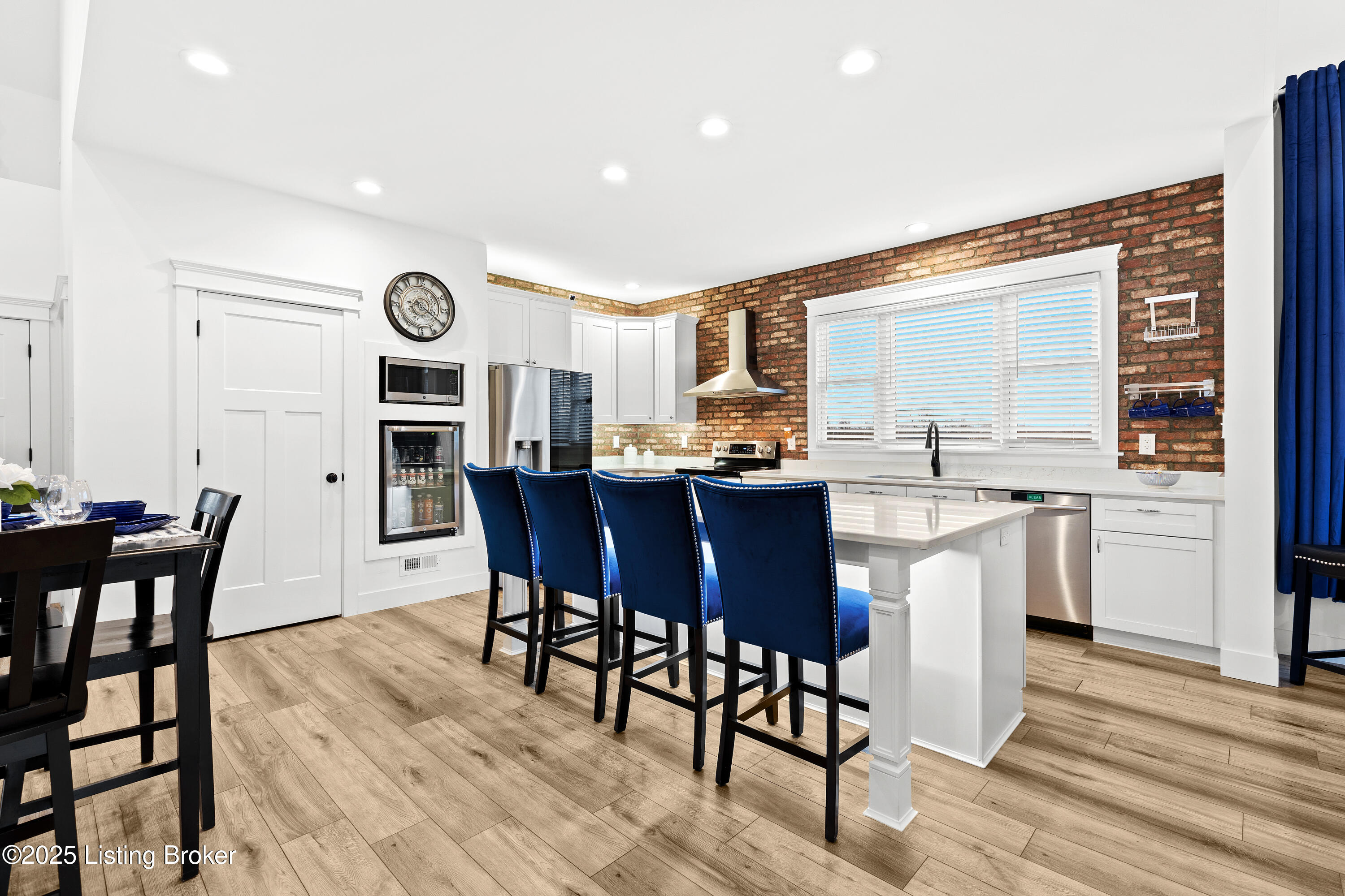 375 Painted Leaf Ct