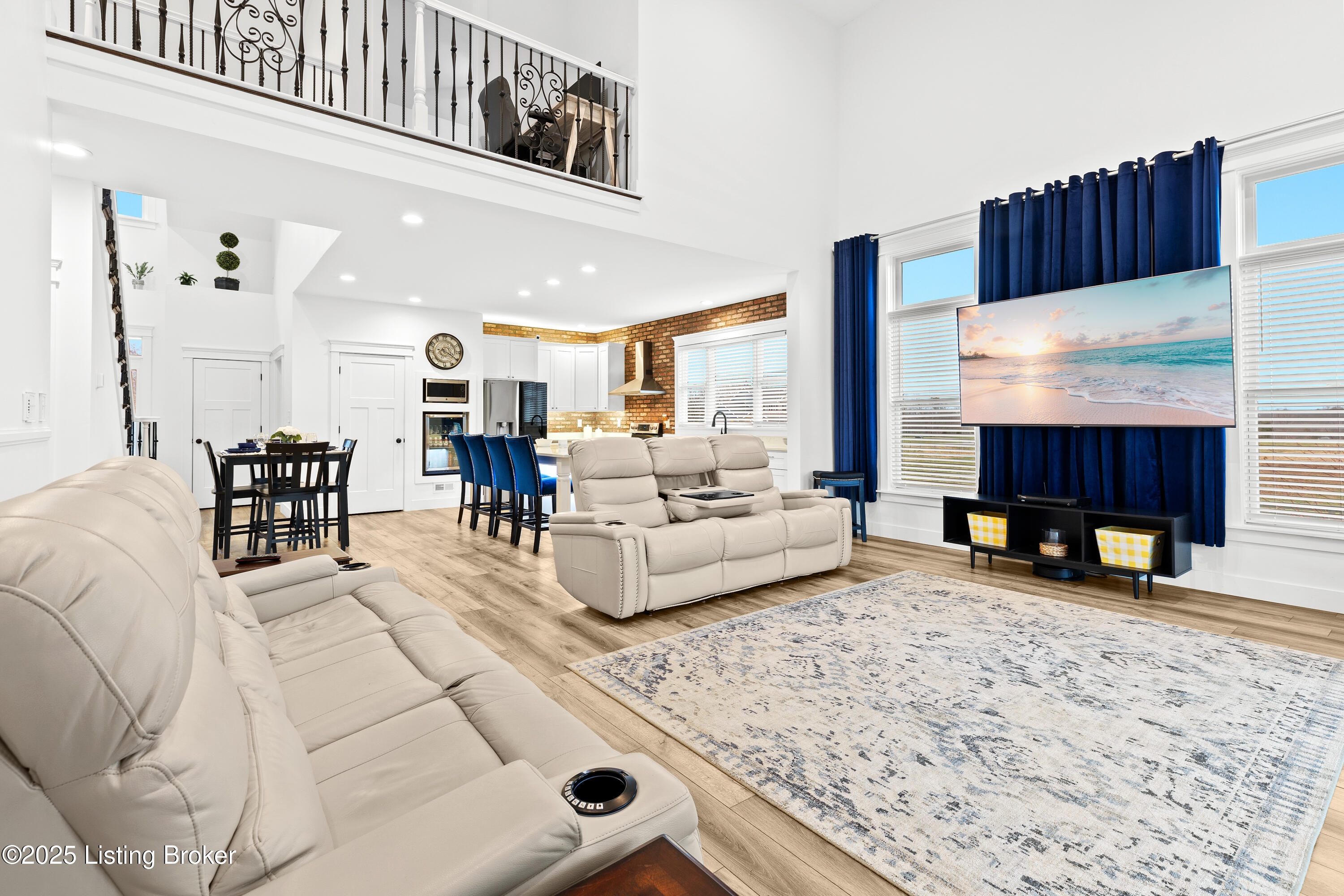 375 Painted Leaf Ct