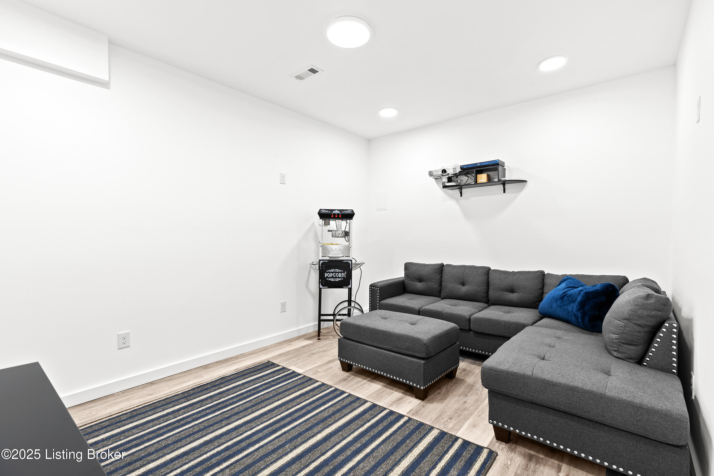 375 Painted Leaf Ct