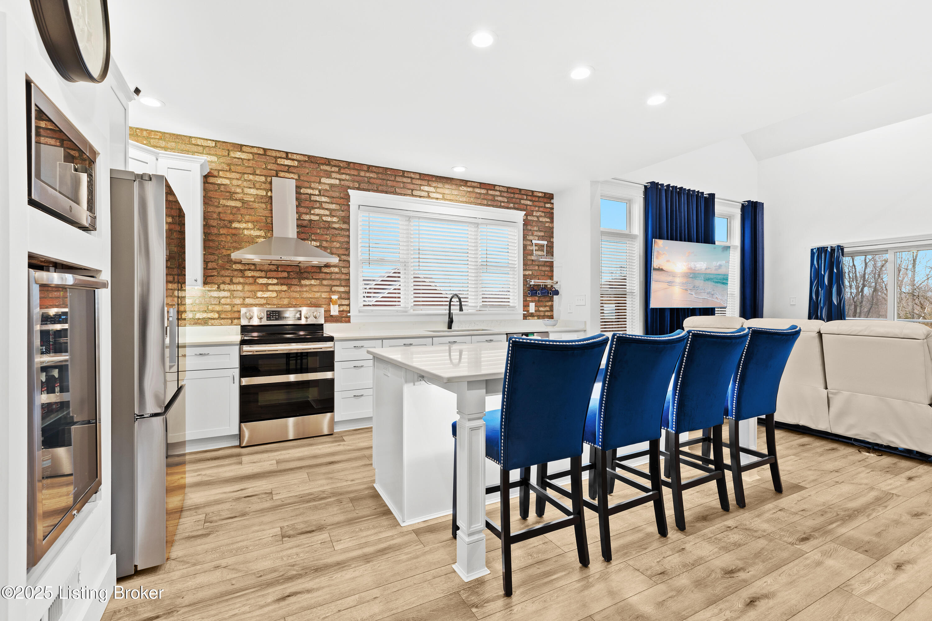 375 Painted Leaf Ct