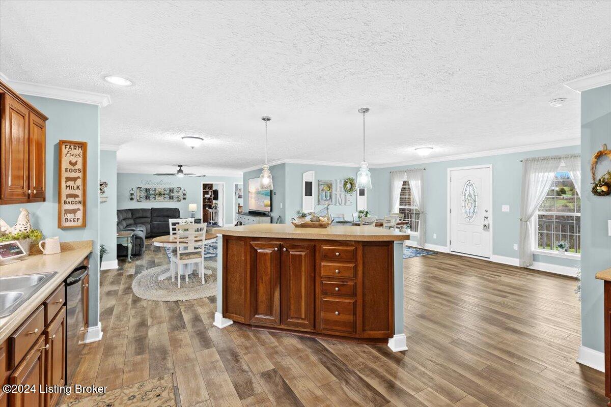 3101 Hillsboro Rd