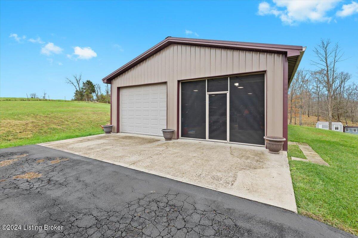 3101 Hillsboro Rd