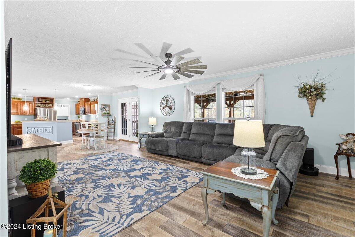 3101 Hillsboro Rd