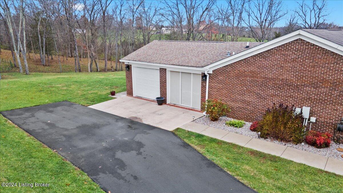 3101 Hillsboro Rd