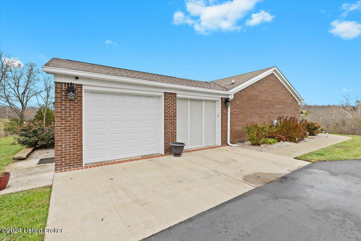 3101 Hillsboro Rd