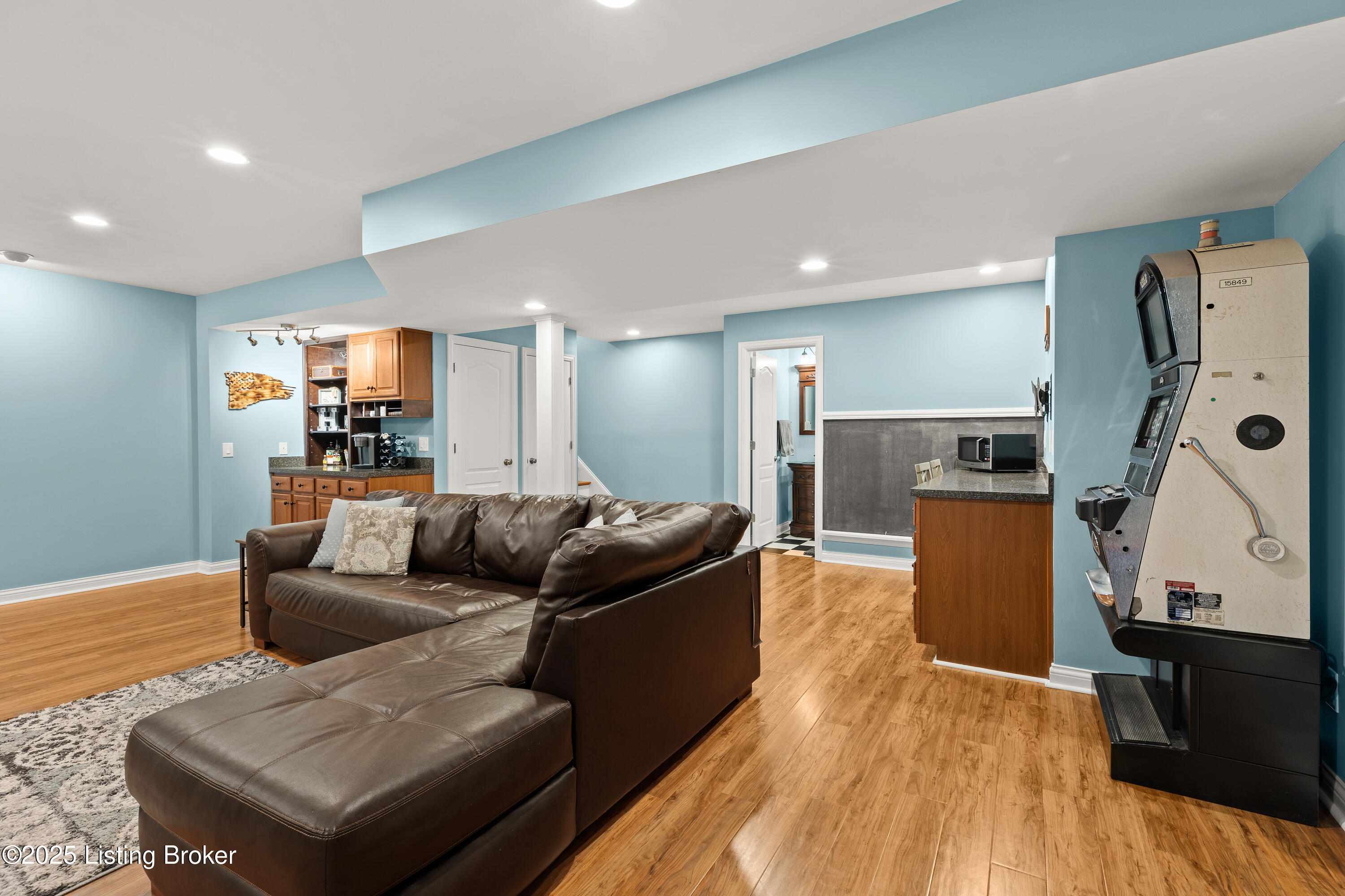 4101 Sunny Crossing Dr