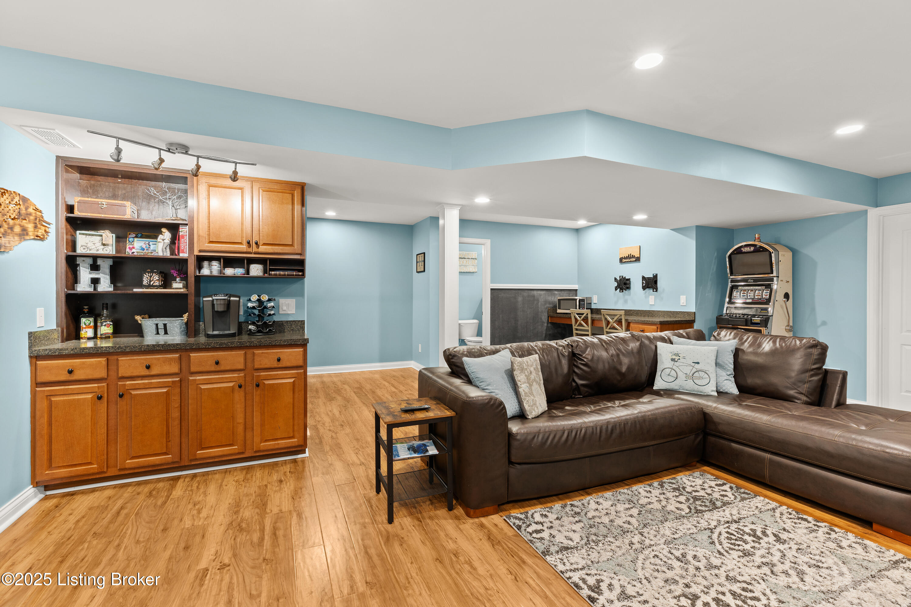4101 Sunny Crossing Dr
