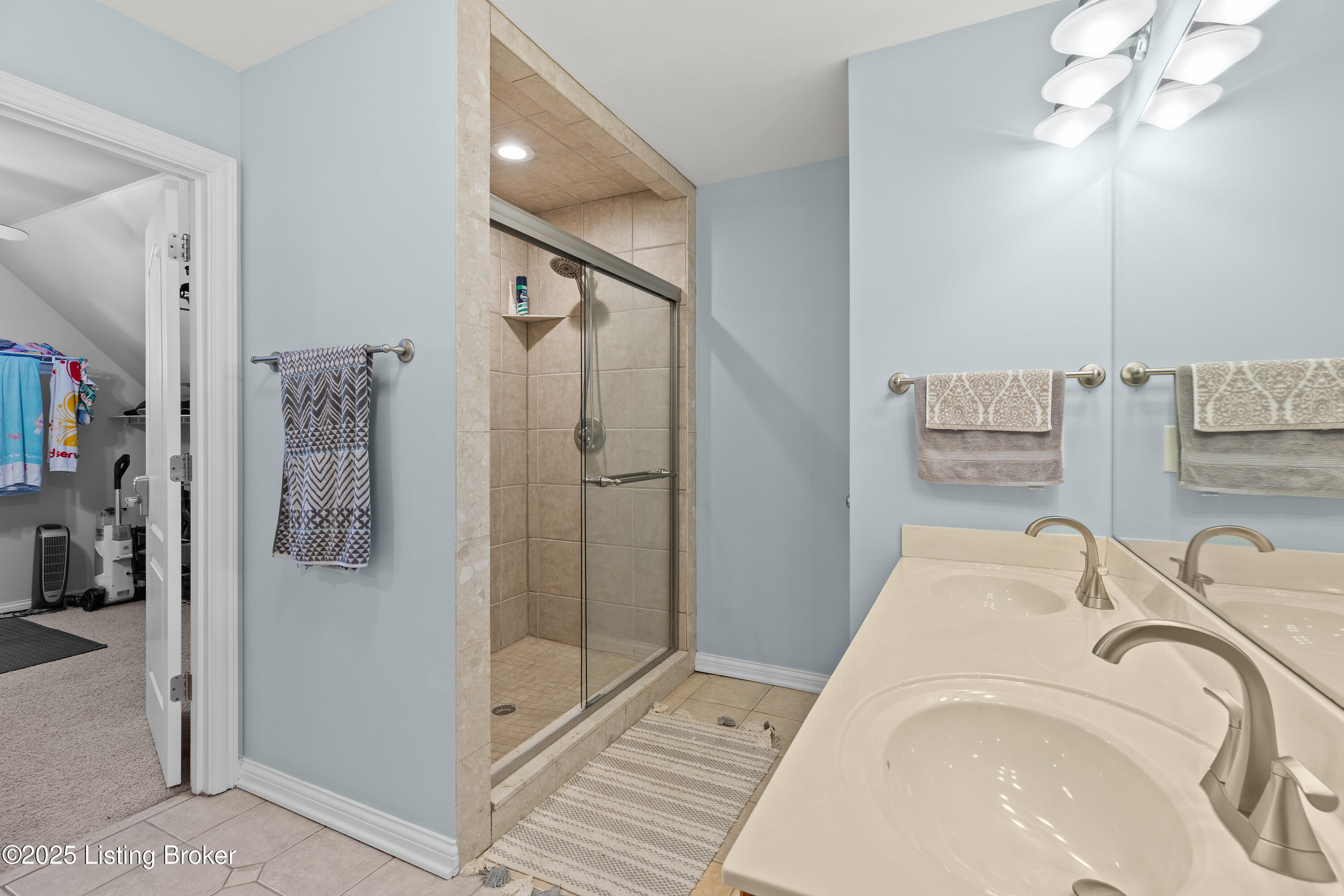 4101 Sunny Crossing Dr