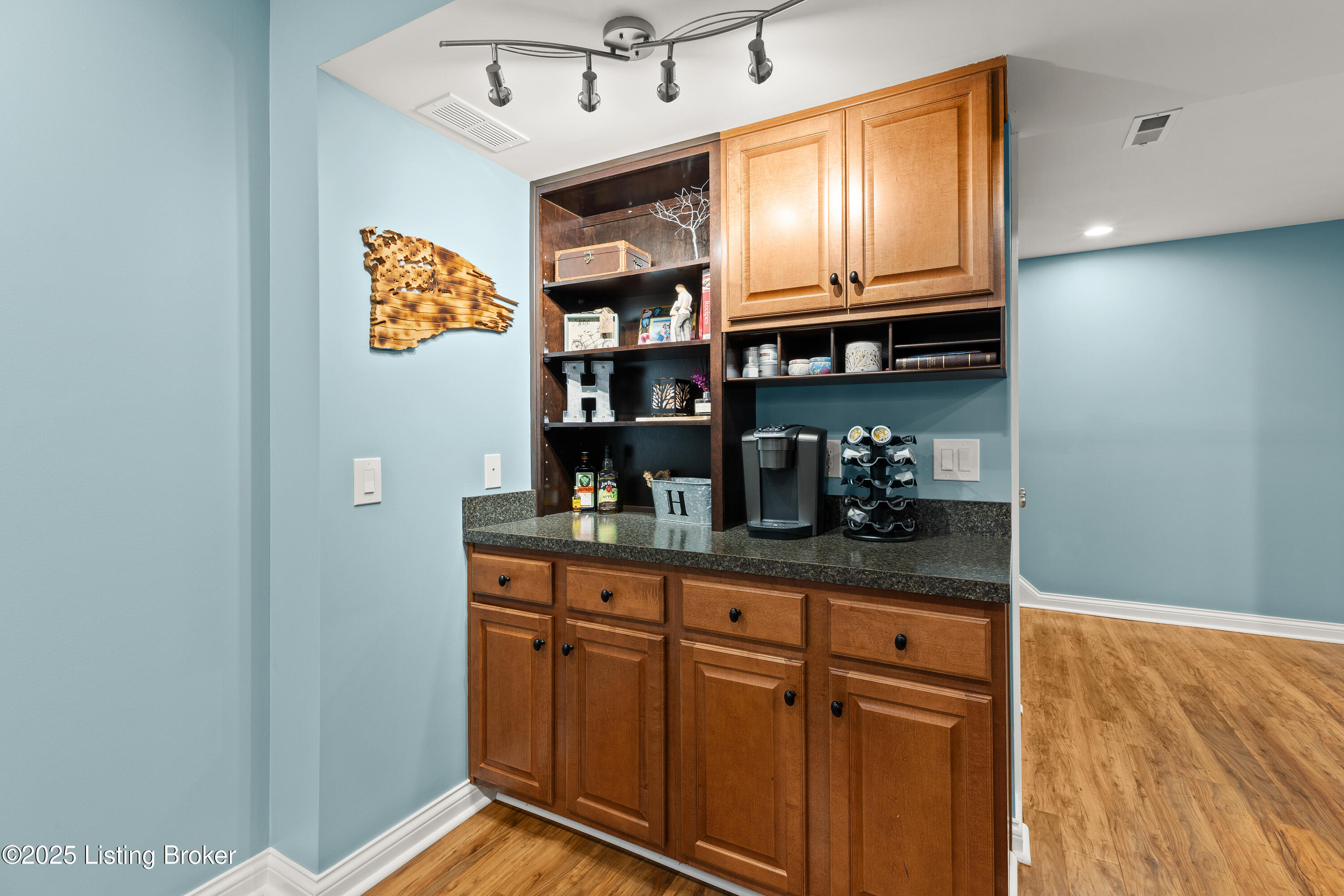 4101 Sunny Crossing Dr