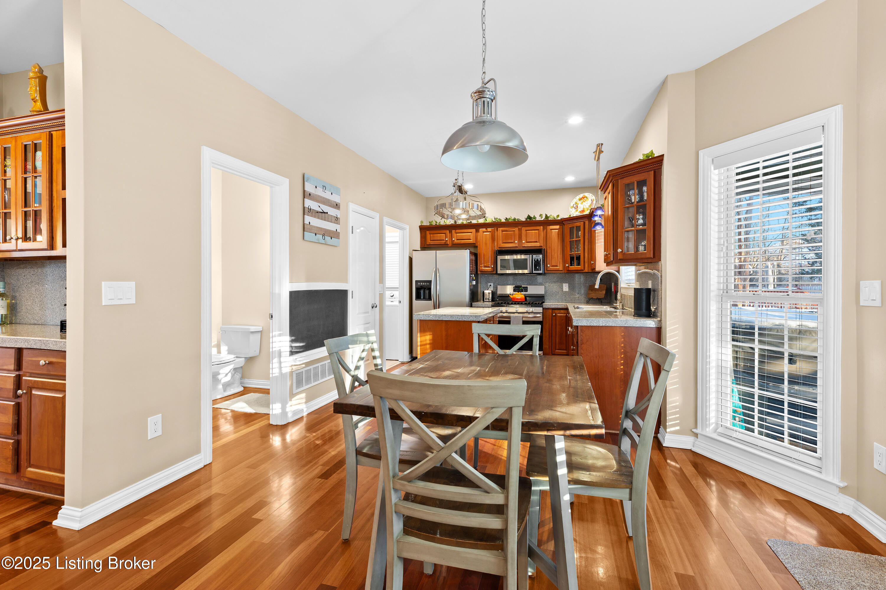 4101 Sunny Crossing Dr
