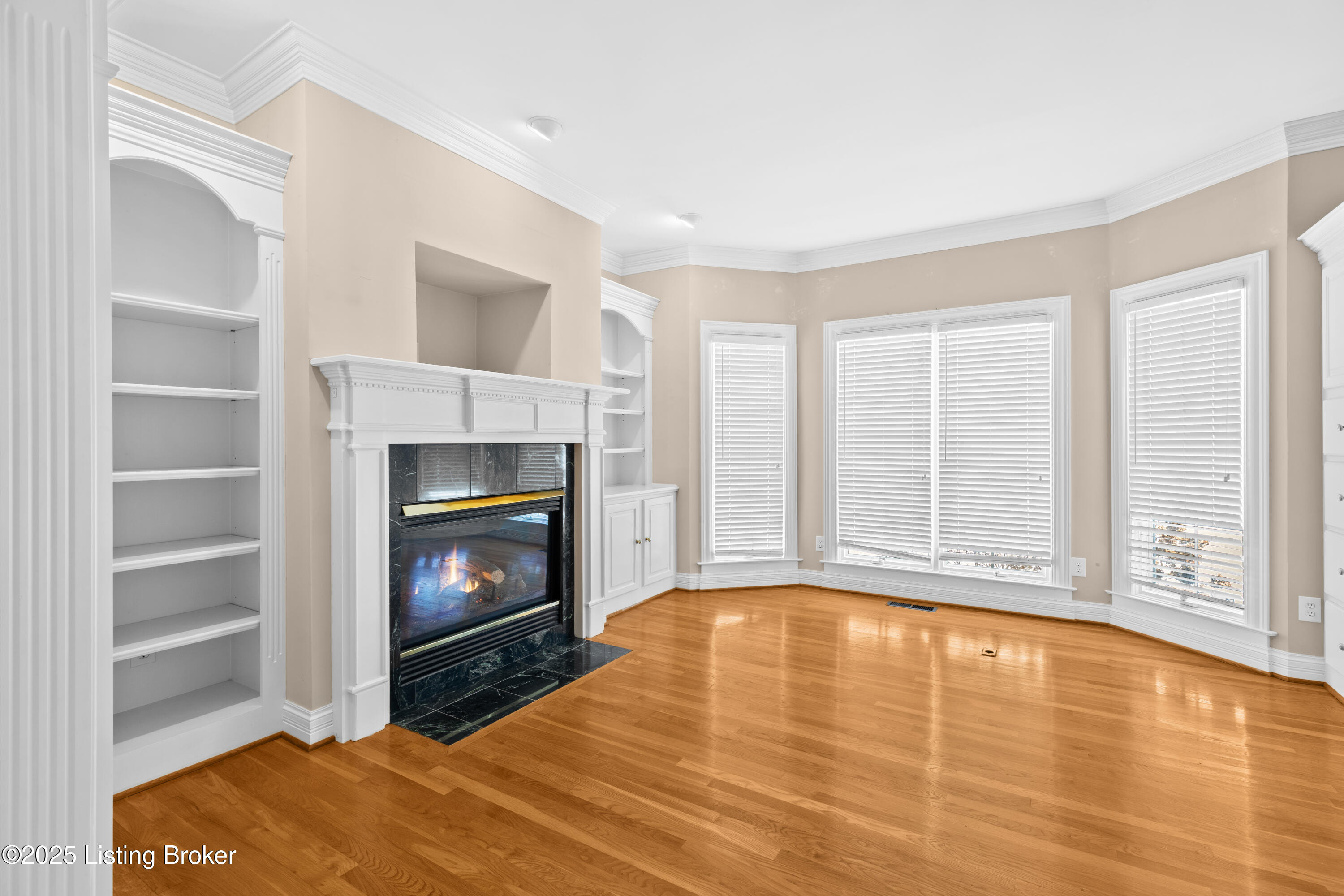 12030 Hunting Crest Dr
