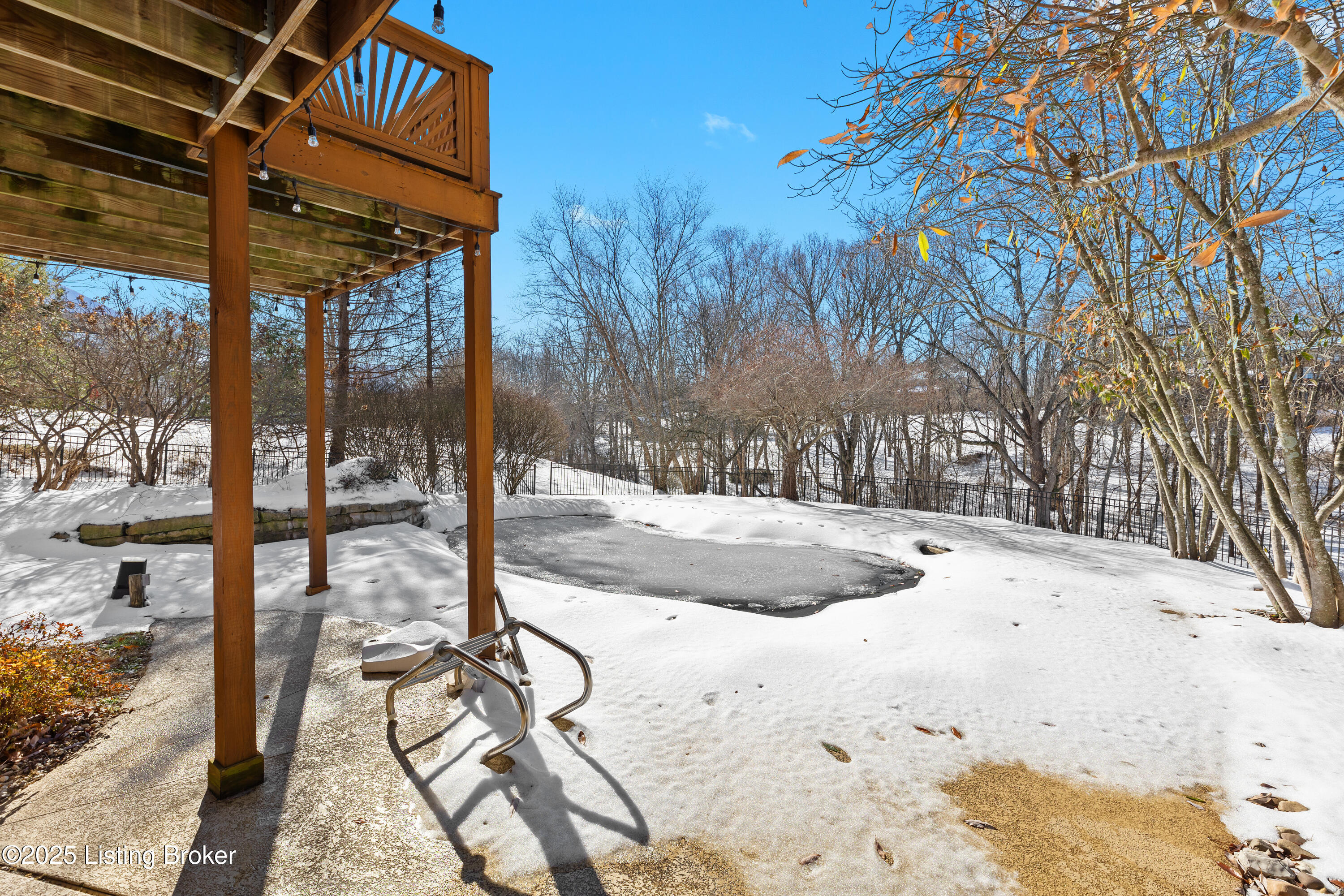 12030 Hunting Crest Dr